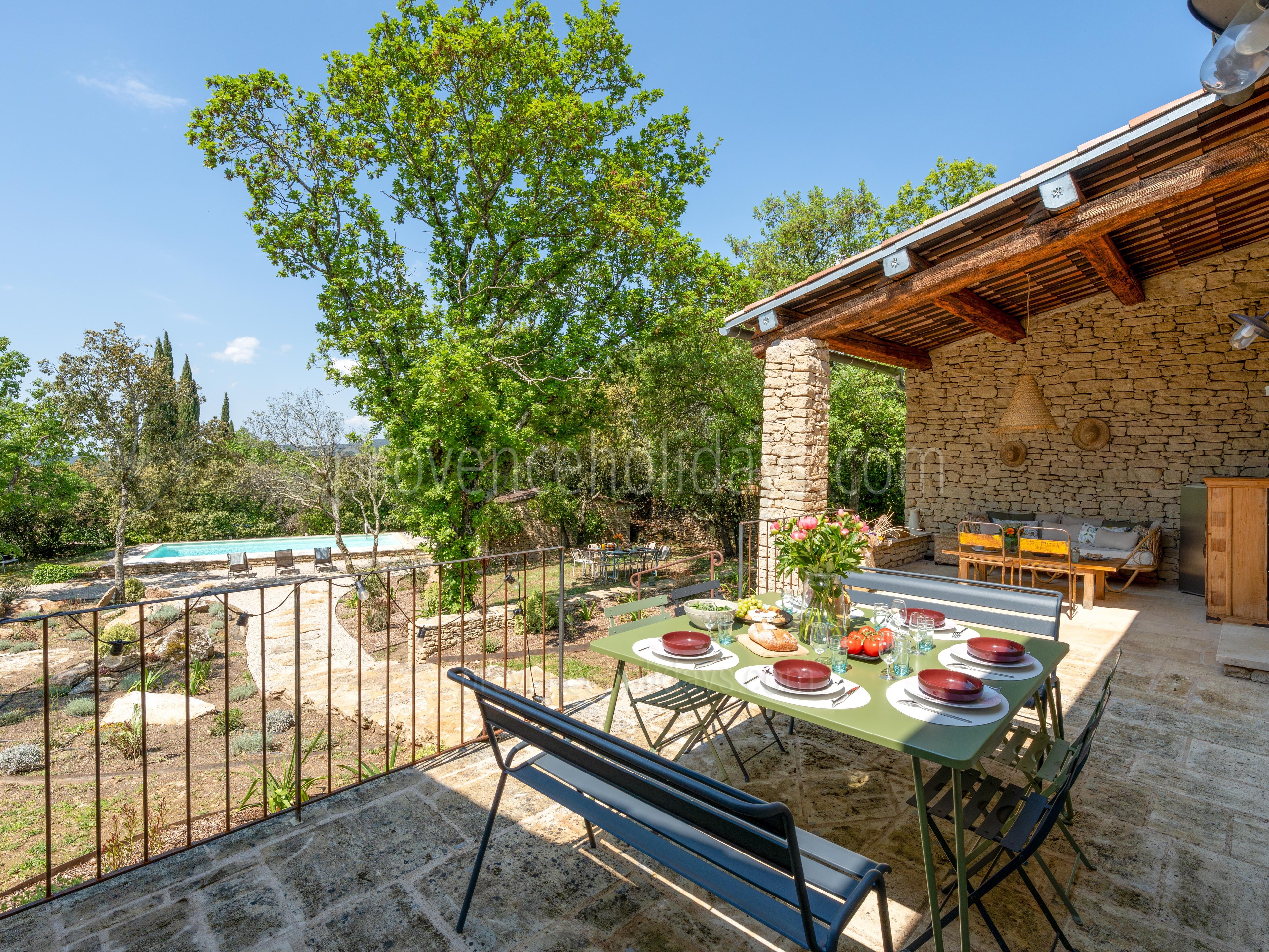 61 - Mas des Chênes Blancs: Villa: Exterior