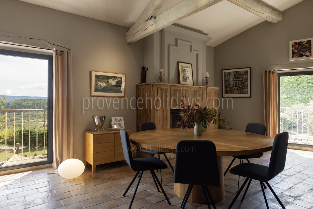 12 - La Maison des Glycines: Villa: Interior