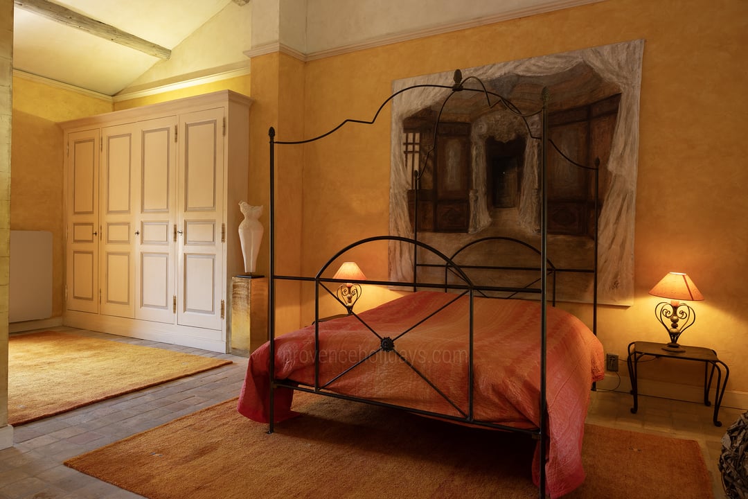 31 - Pine Lodge: Villa: Bedroom