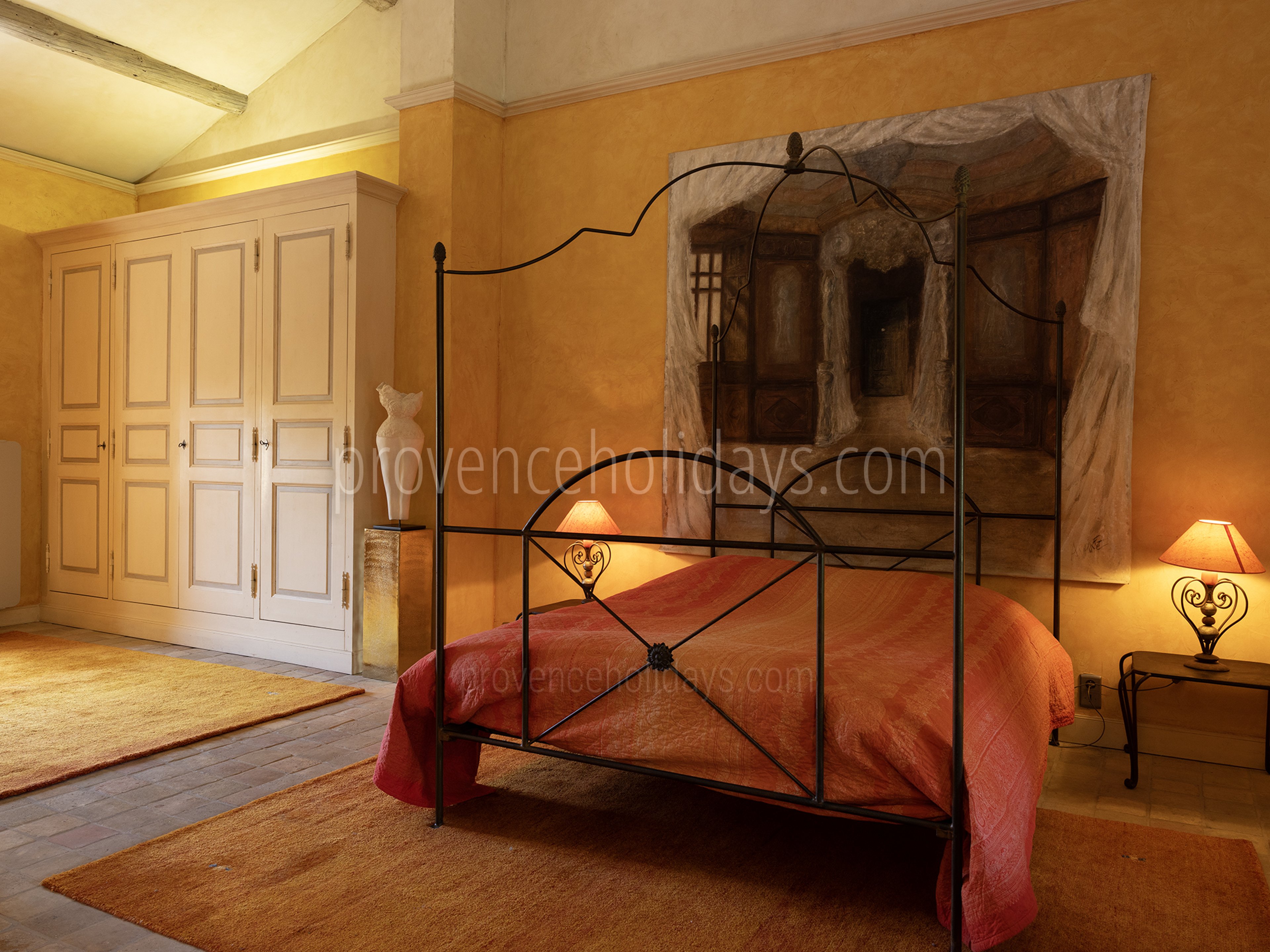33 - Pine Lodge: Villa: Bedroom