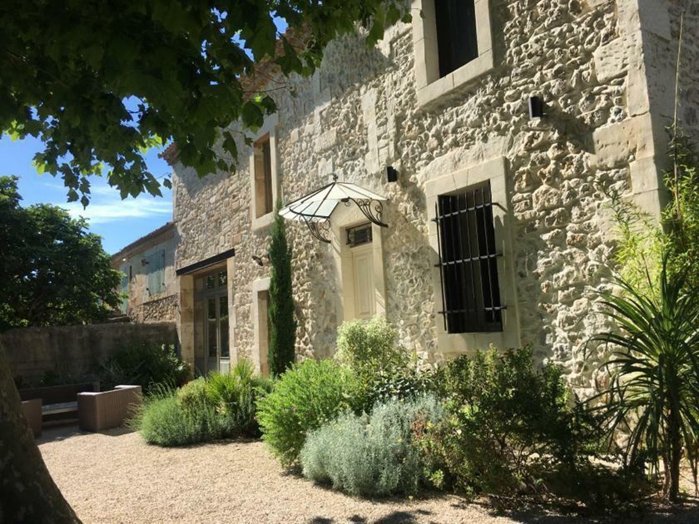 1 - Mas de Maussane-les-Alpilles: Villa: Exterior