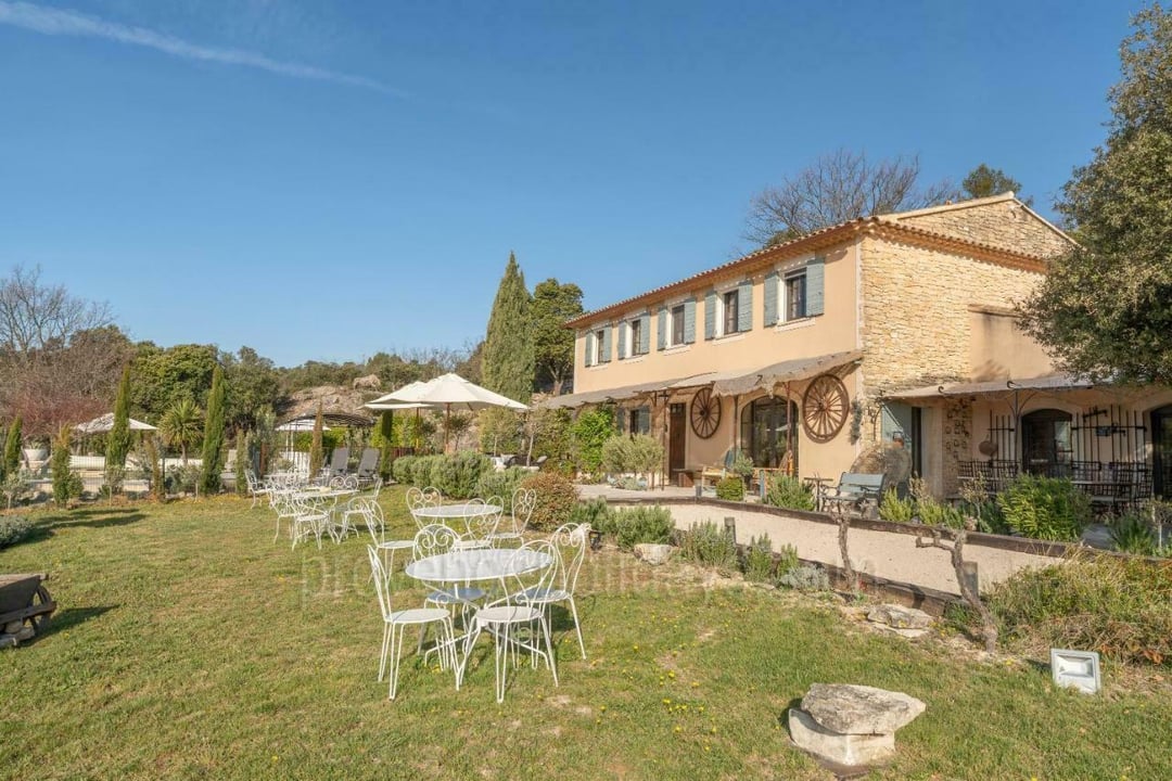 Recently restored bastide with heated swimming pool