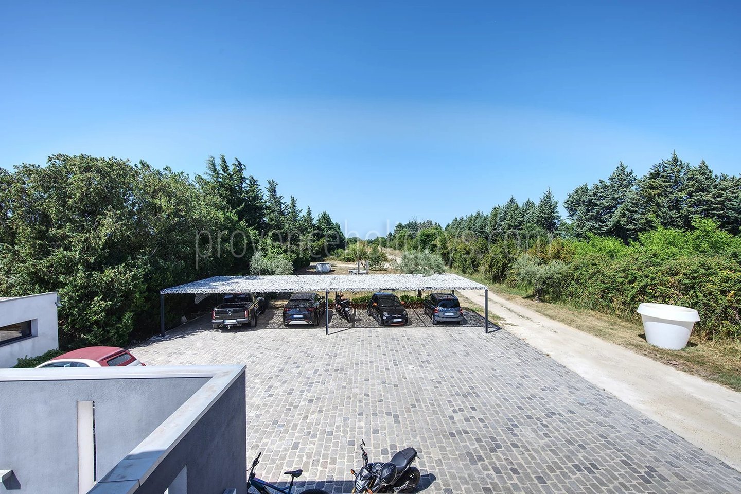 Maison avec pool house à Eyguières - 56