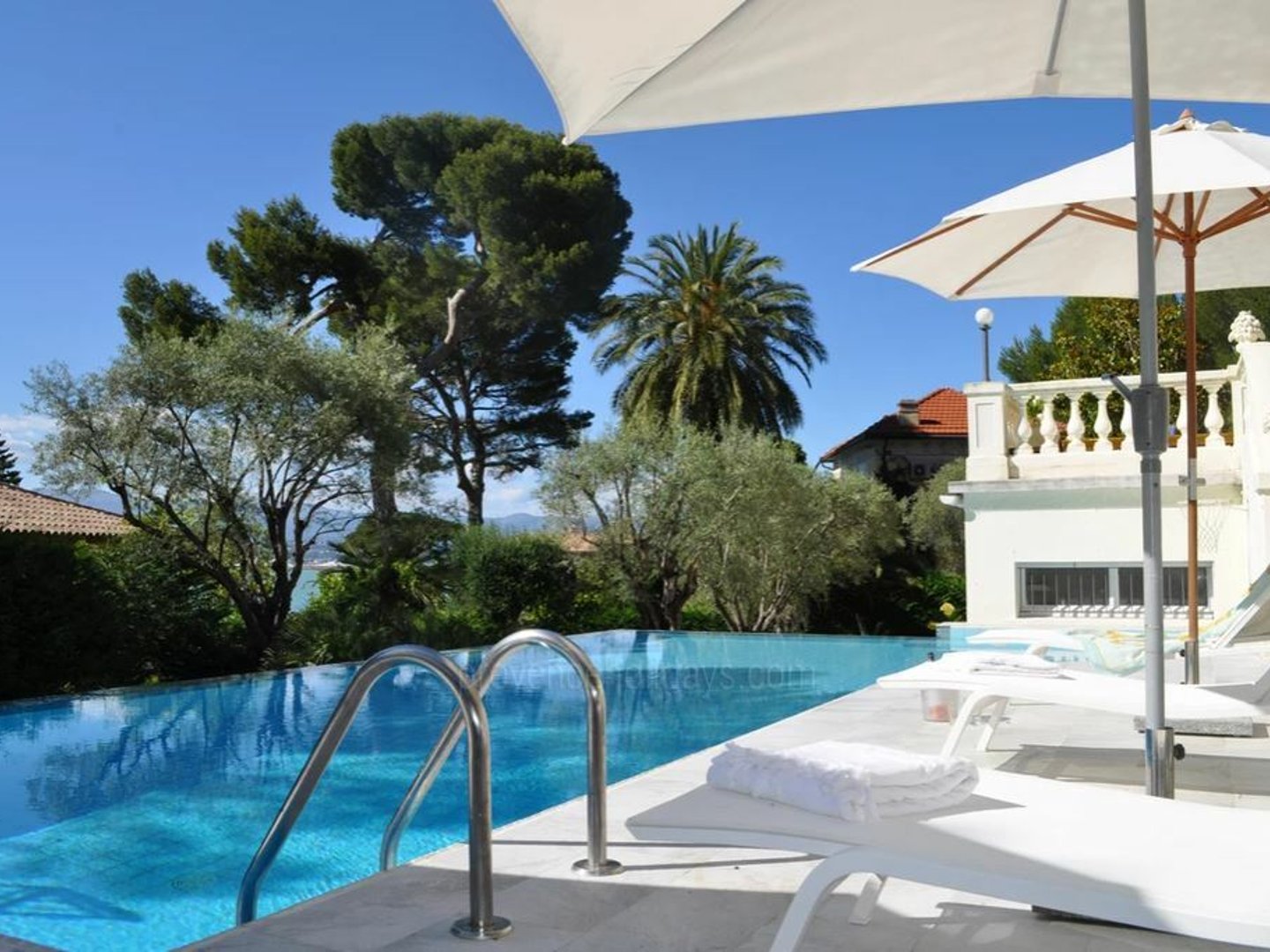 18 - Villa Cap d\'Antibes: Villa: Pool