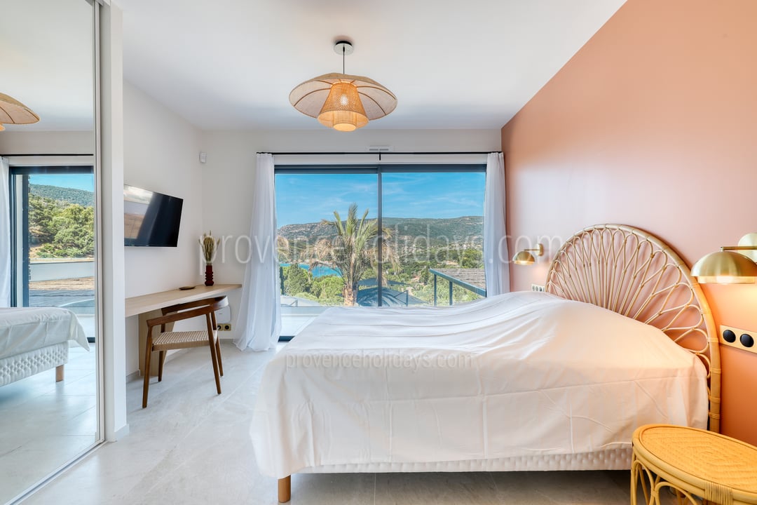 20 - Domaine de la Baie: Villa: Bedroom