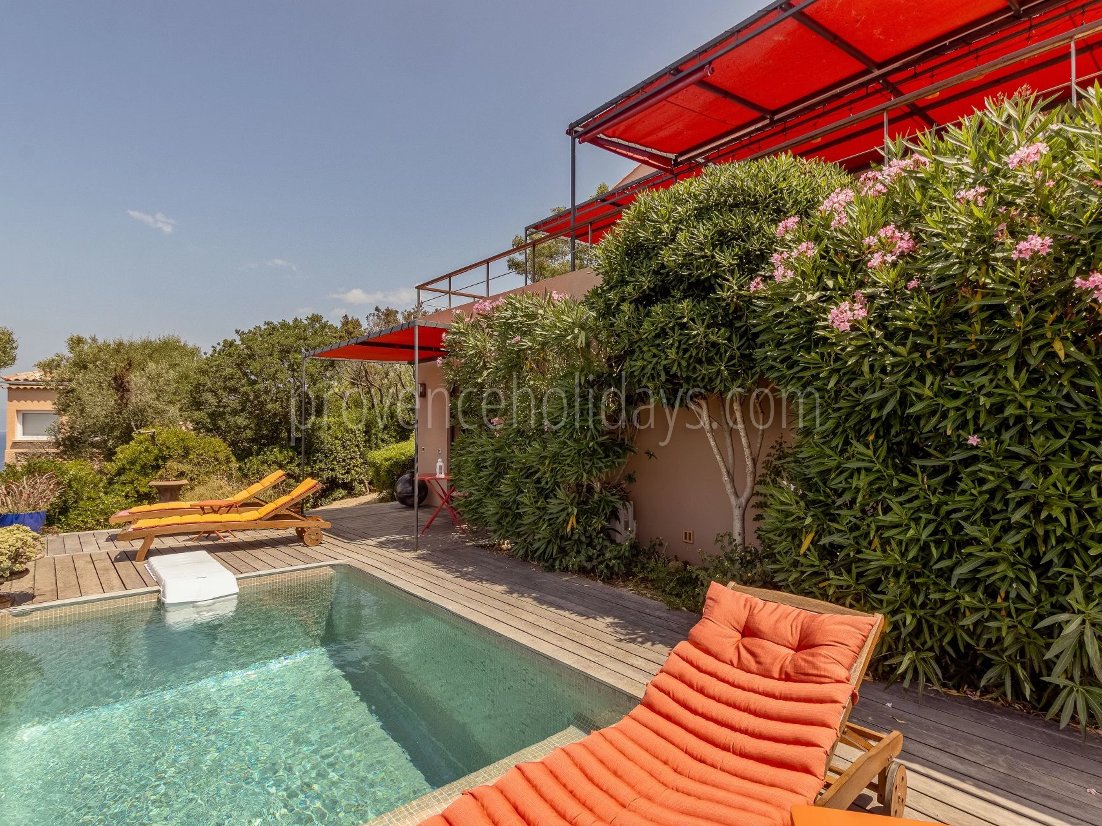 29 - Intieme villa in Hyères: Villa: Pool
