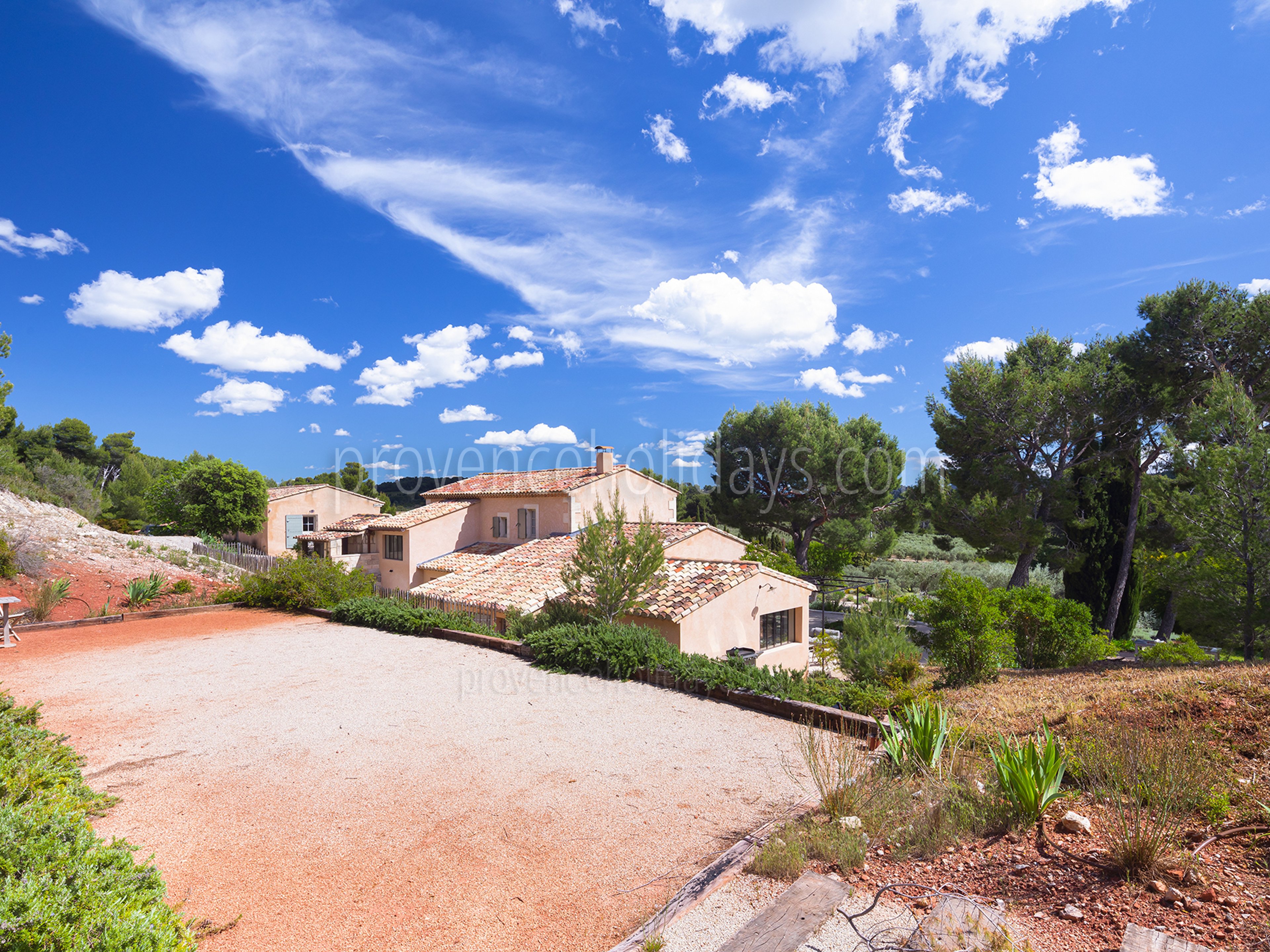 30 - Mas des Cyprès: Villa: Exterior