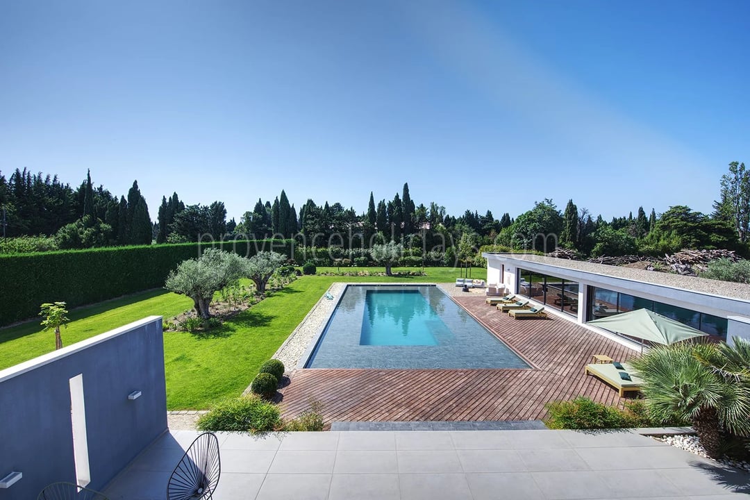 16 - House with pool house in Eyguières: Villa: Pool