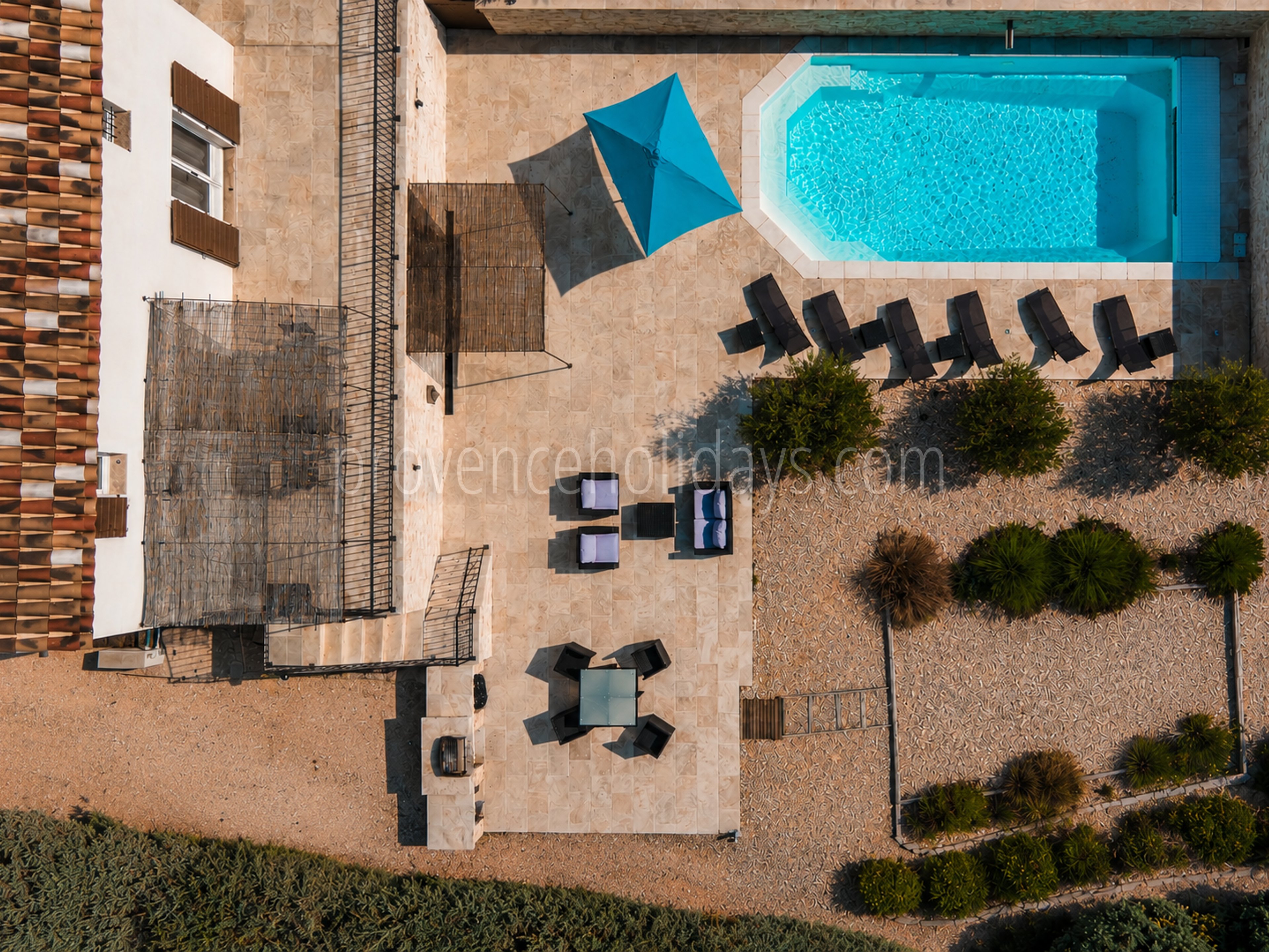 1 - Villa met verwarmd zwembad en uitzicht op de Luberon: Villa: Pool