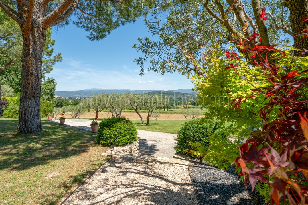 4 - Le Mas de Goult (24): Villa: Exterior