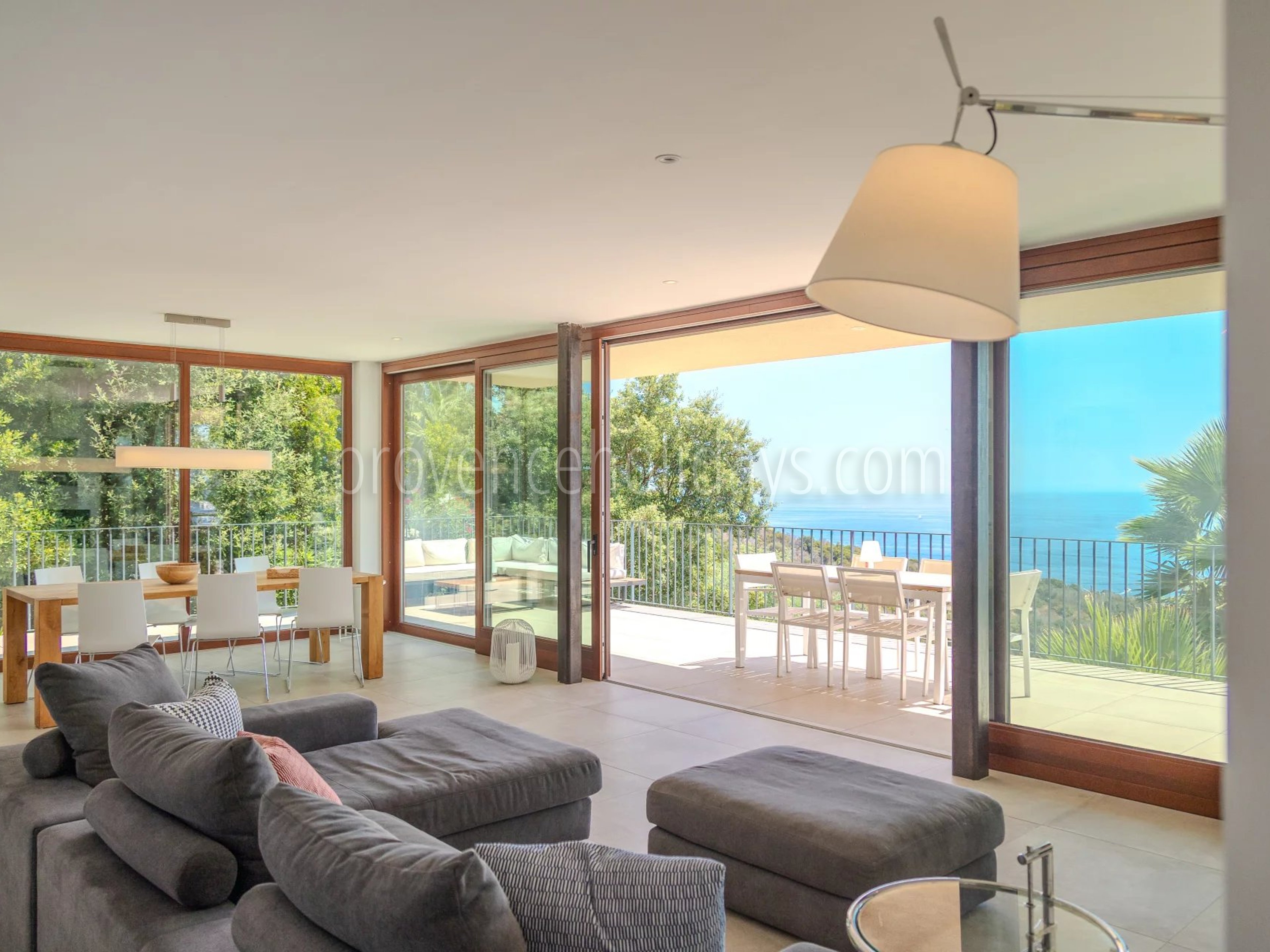 3 - Villa met zwembad in Rayol-Canadel-sur-Mer: Villa: Interior