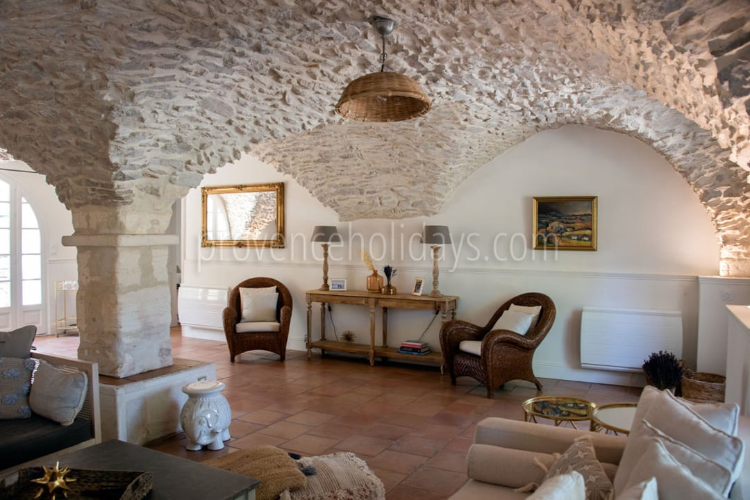 22 - Mas Mouriès: Villa: Interior