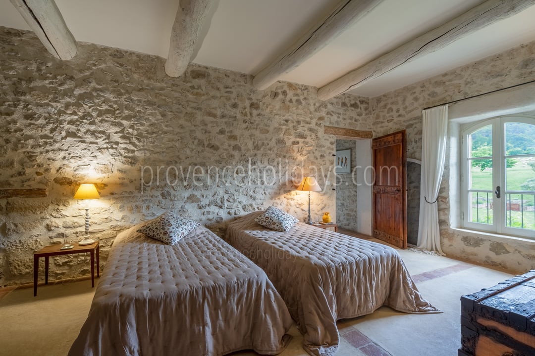46 - La Bastide Neuve: Villa: Bedroom