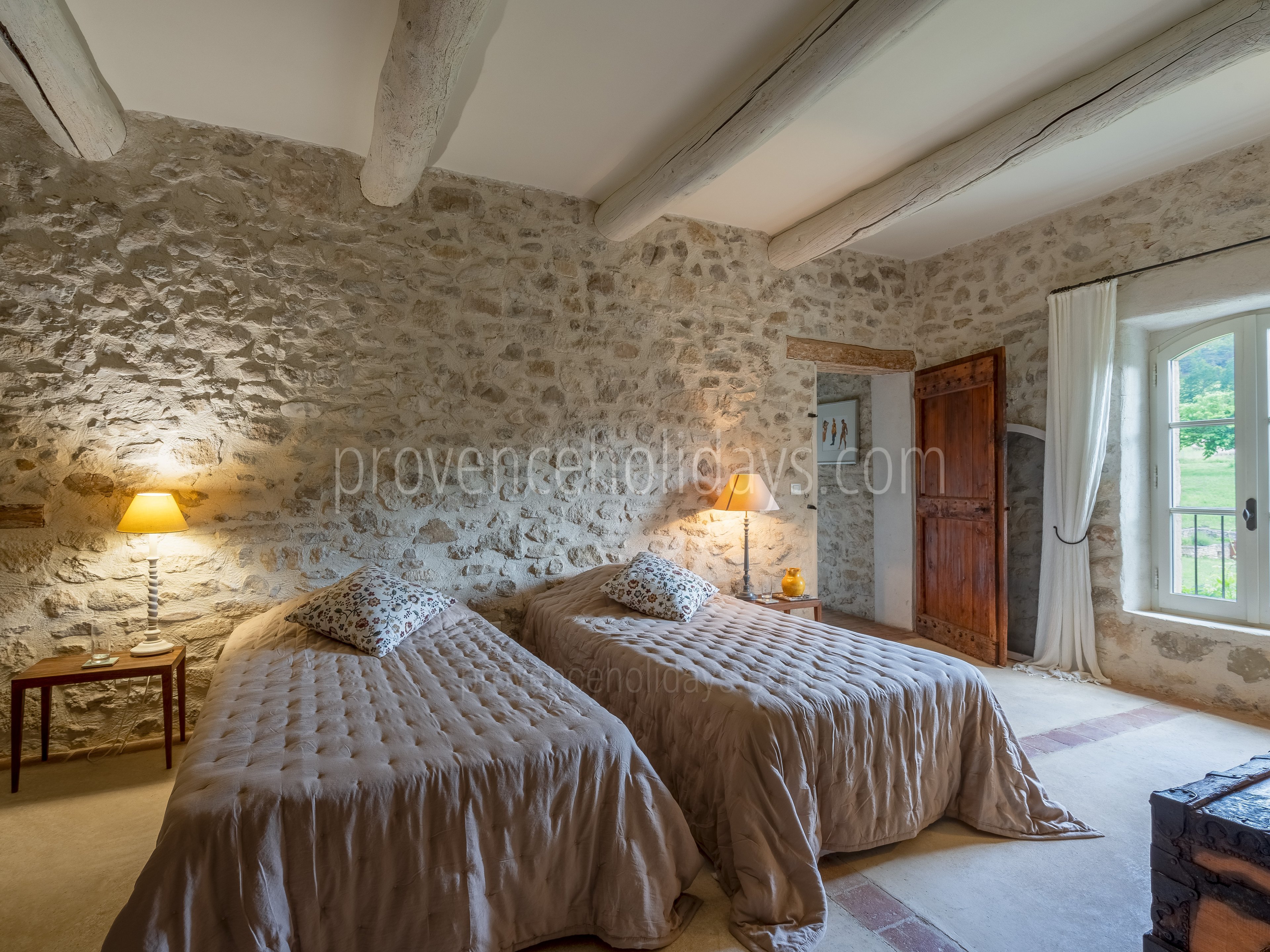 46 - La Bastide Neuve: Villa: Bedroom