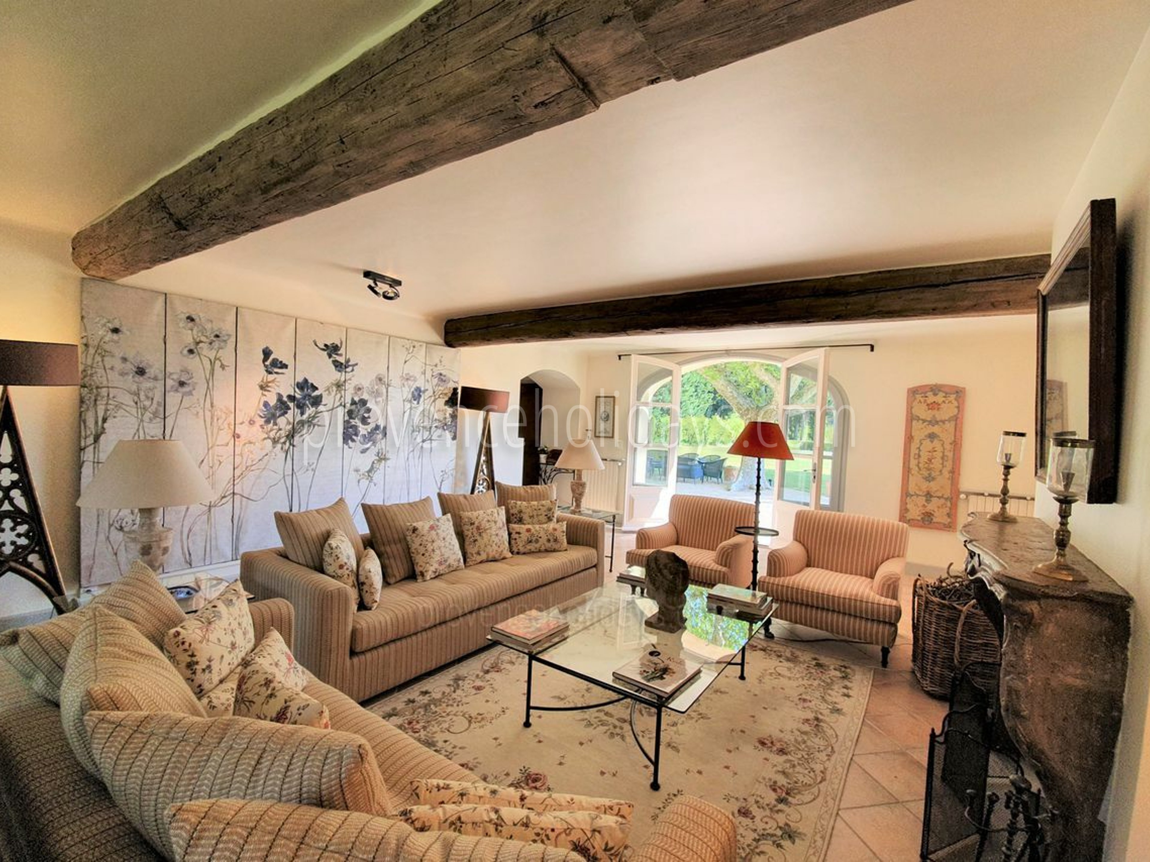 22 - Mas Saint-Andiol: Villa: Interior