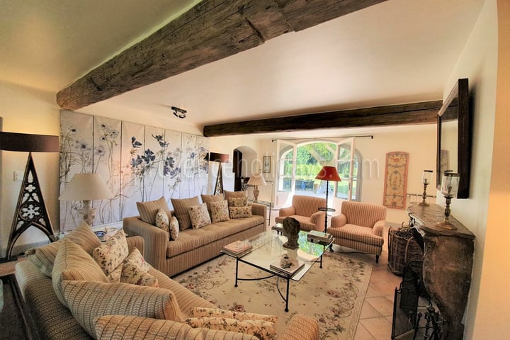 22 - Mas Saint-Andiol: Villa: Interior