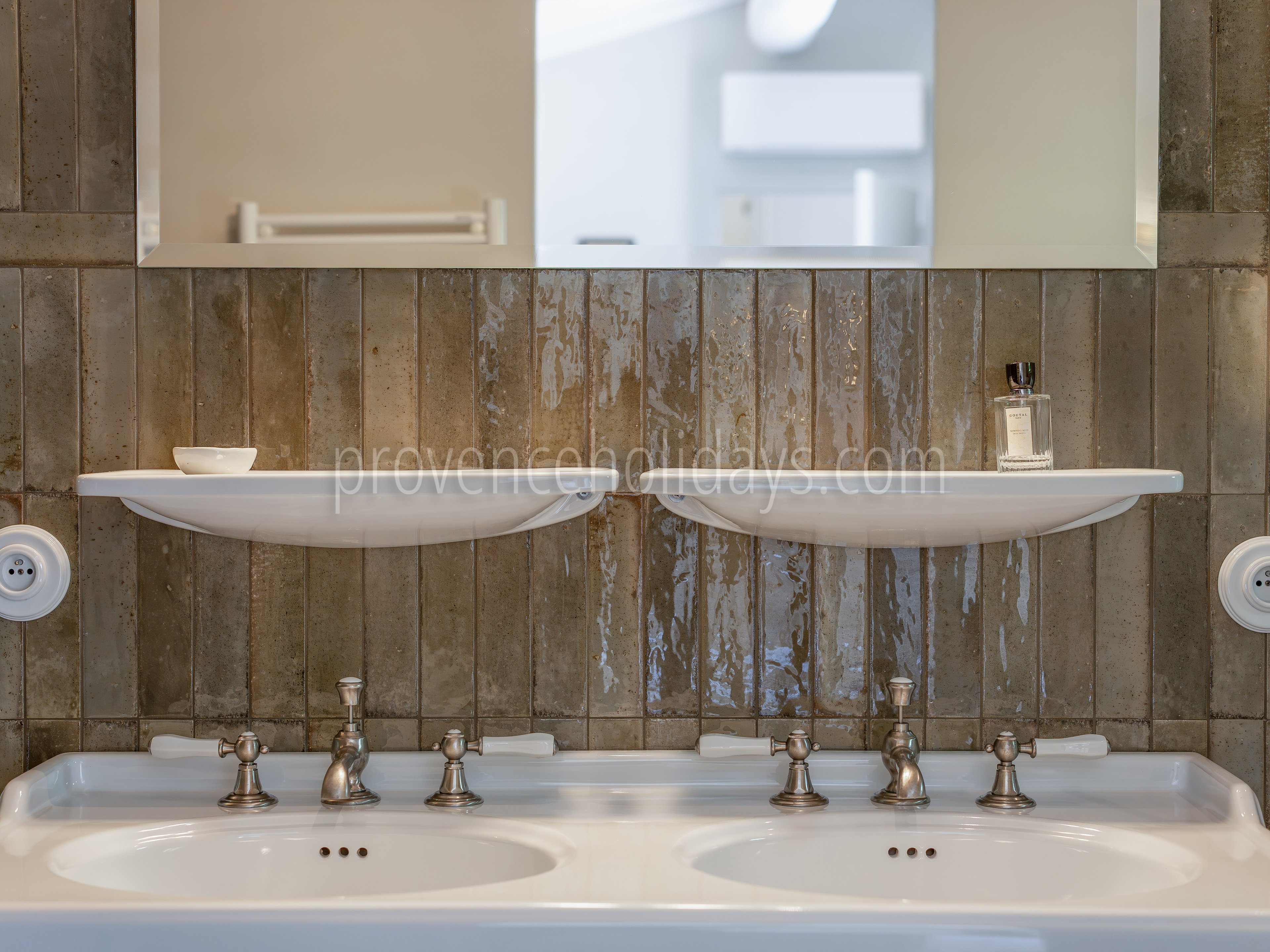 44 - Mas de la Burlande: Villa: Bathroom
