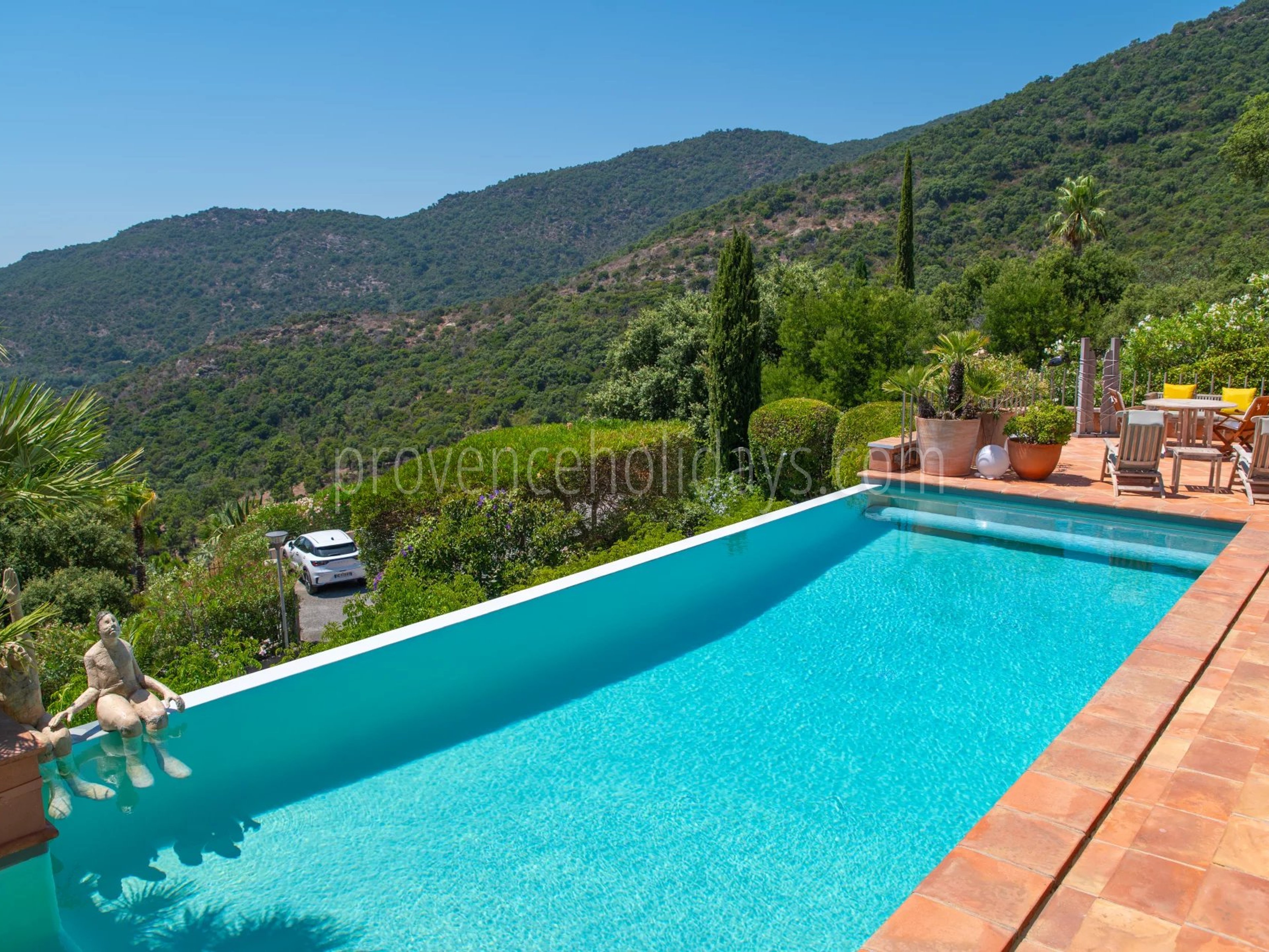 24 - Zeitgenössische Villa in Rayol-Canadel-sur-Mer: Villa: Pool