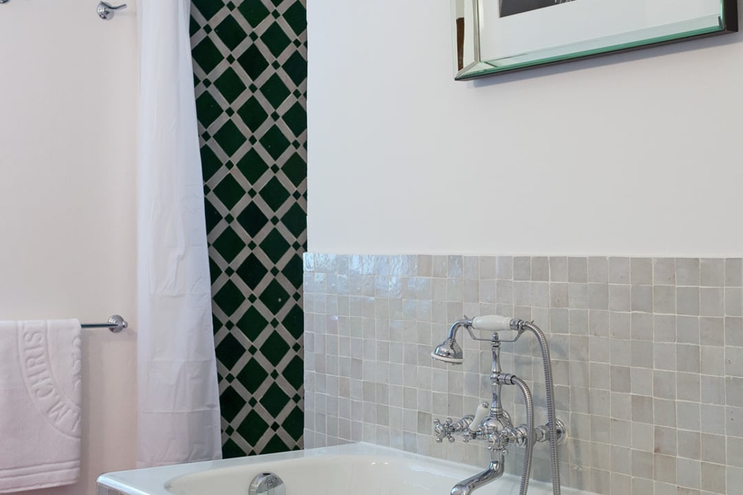 15 - Maison Louise: Villa: Bathroom