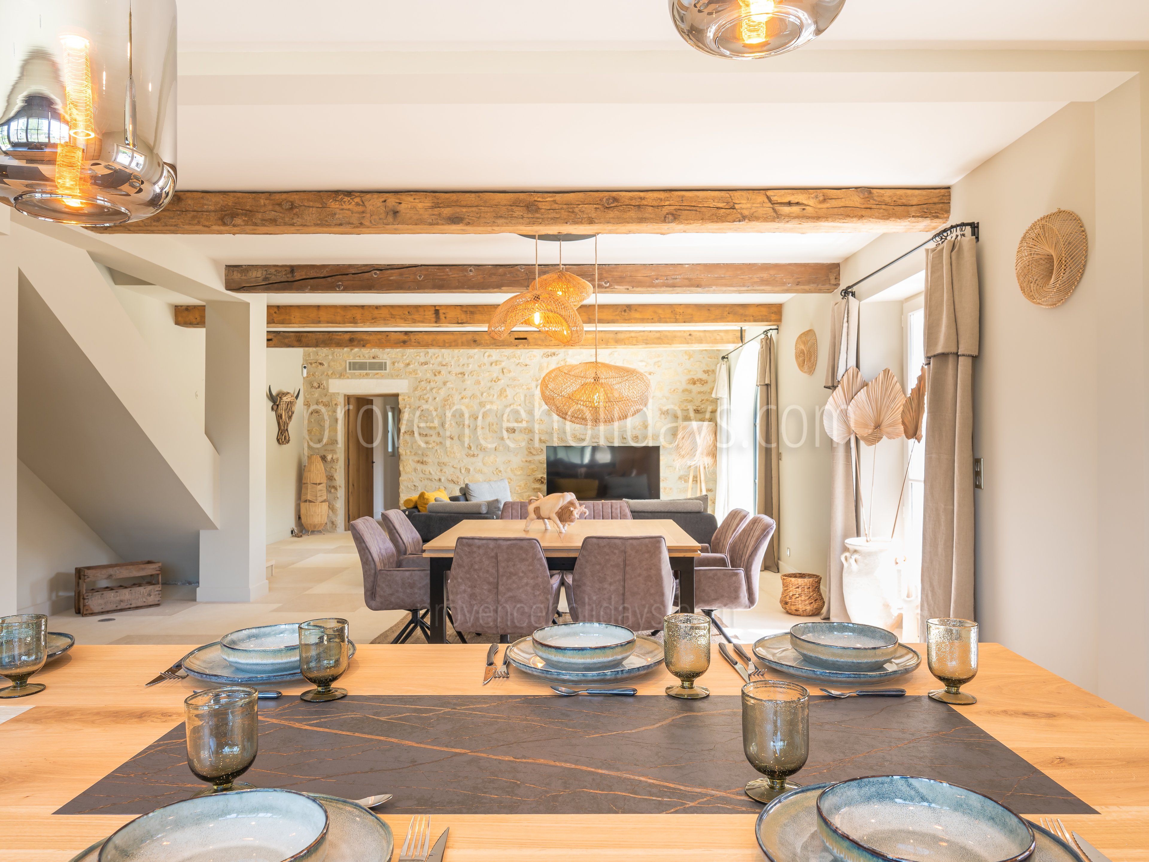 8 - Mas Lucie: Villa: Interior