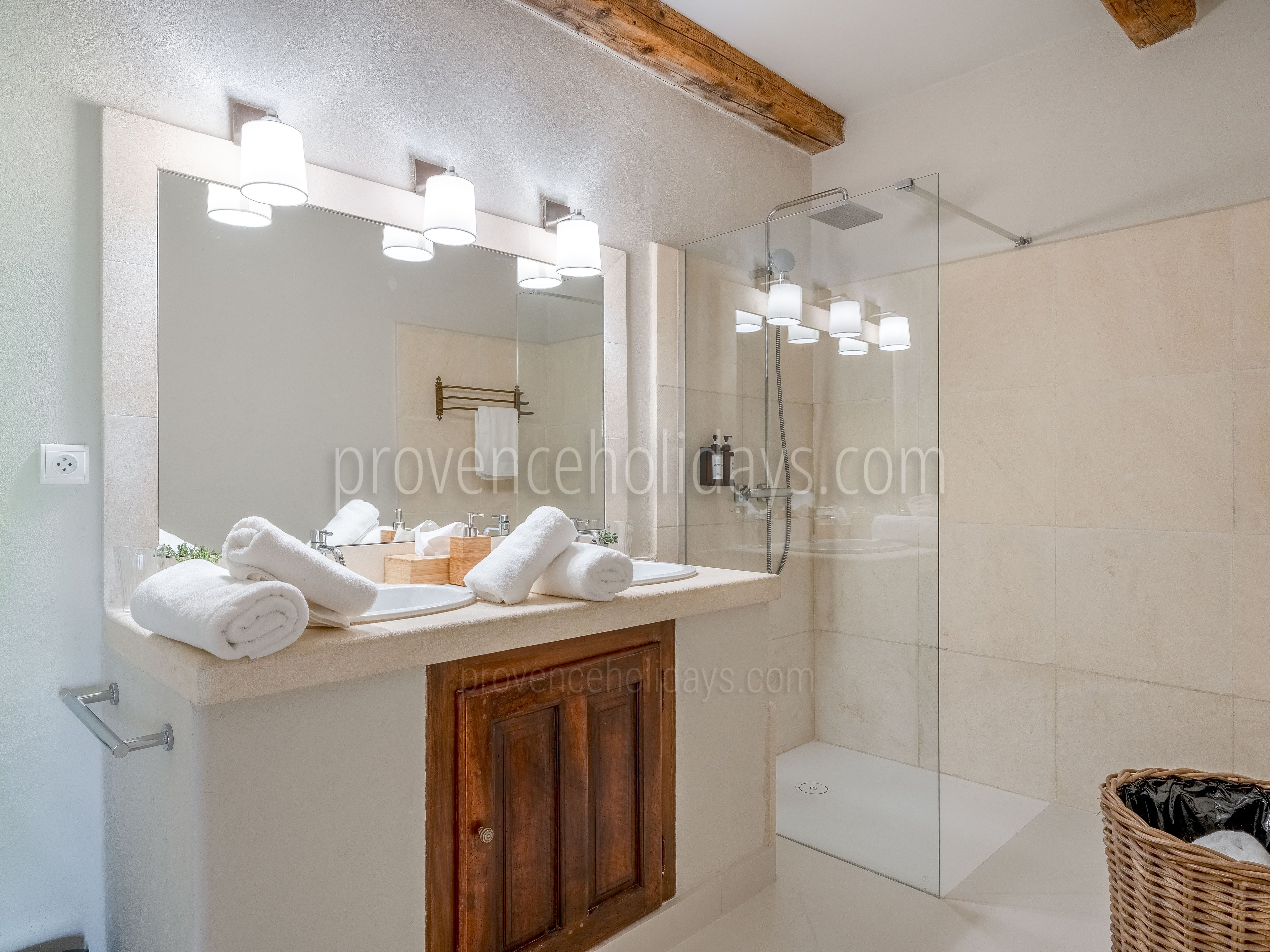 51 - Le Mas de Goult (24): Villa: Bathroom