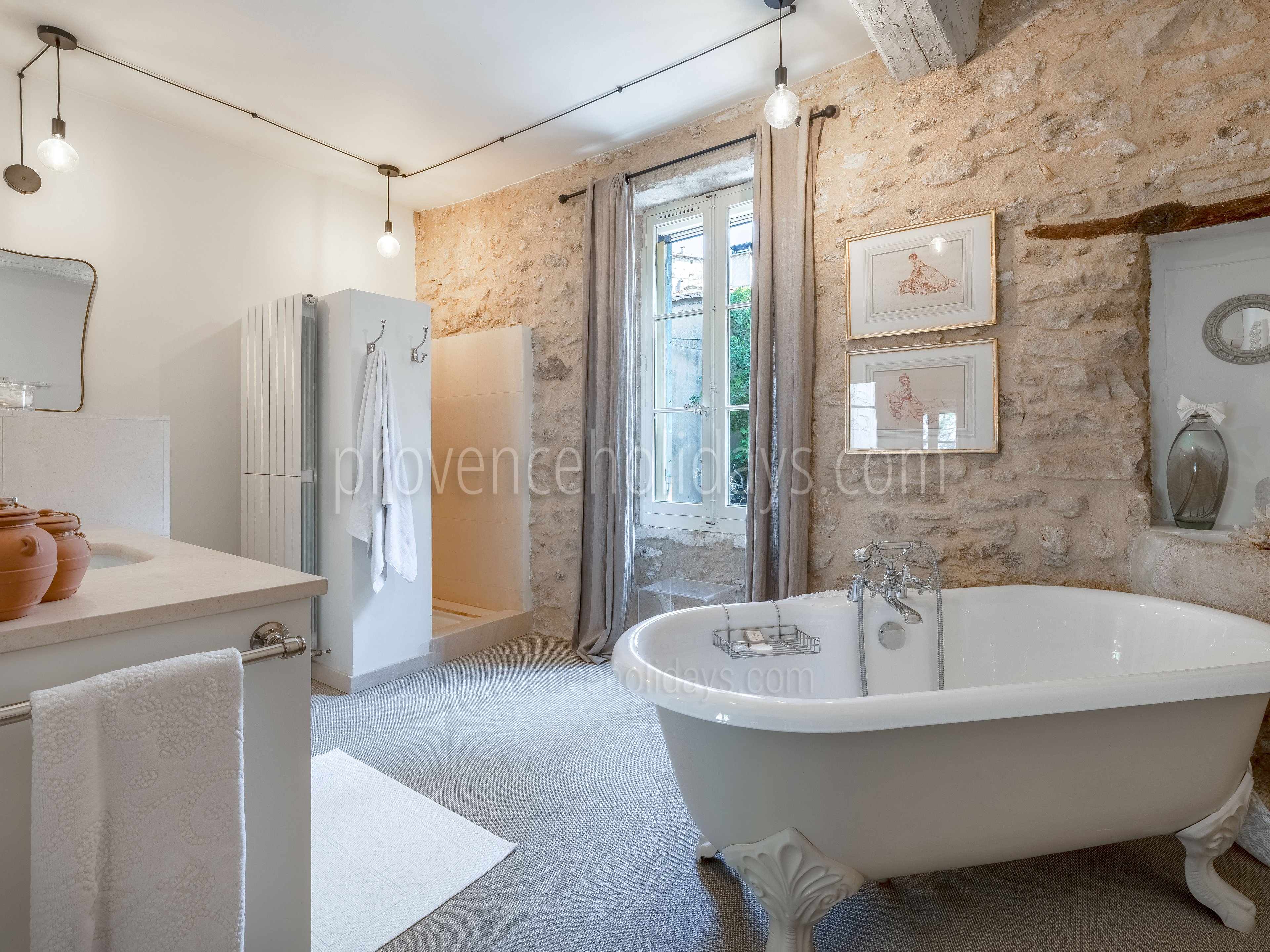 40 - L\'Écrin de Lagnes: Villa: Bathroom