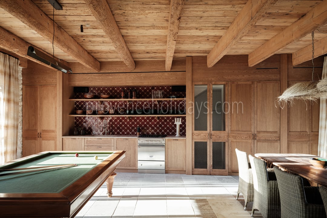 33 - Mas des Oliviers: Villa: Interior