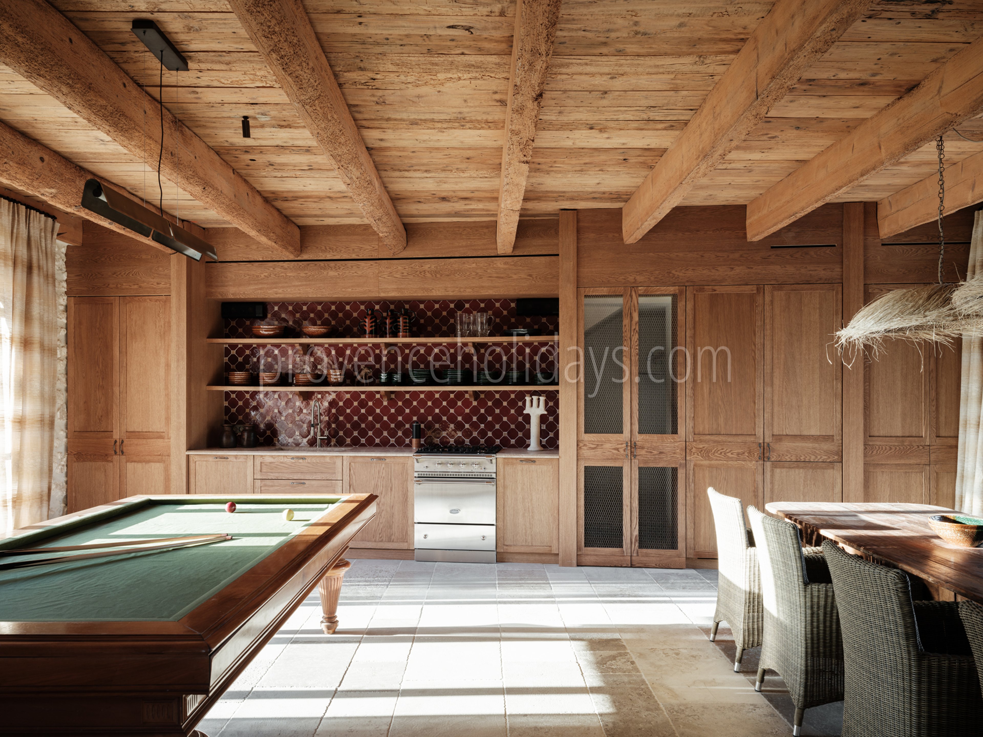 33 - Mas des Oliviers: Villa: Interior