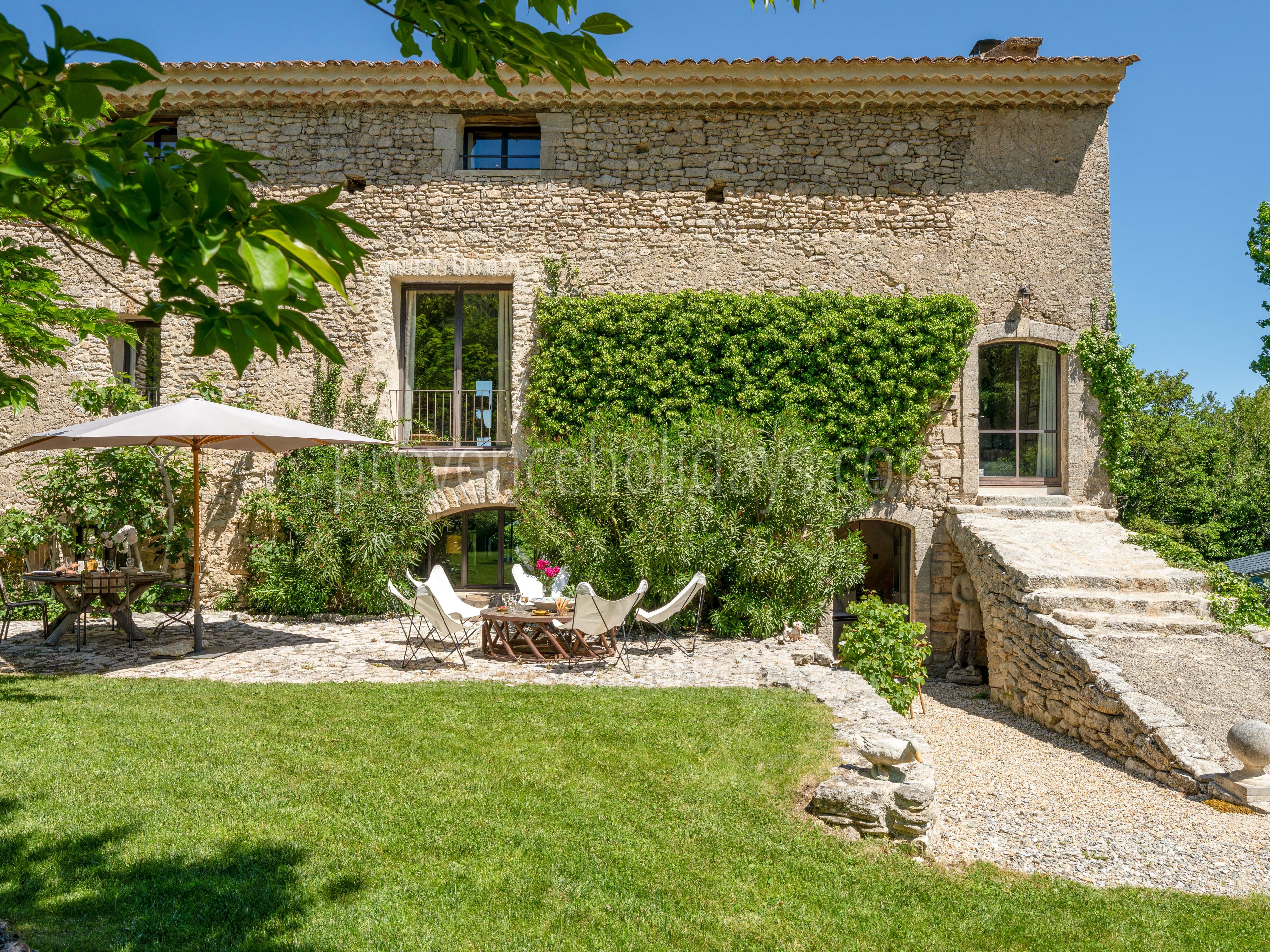 9 - La Chapelle Saint-Pons: Villa: Exterior