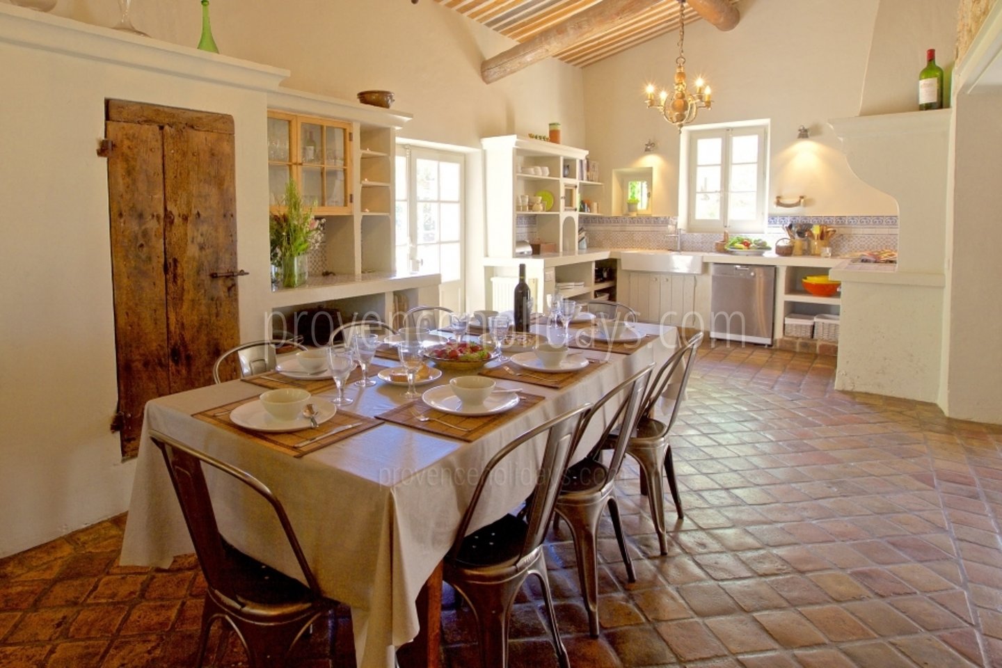 33 - Mas des Lavandes: Villa: Interior