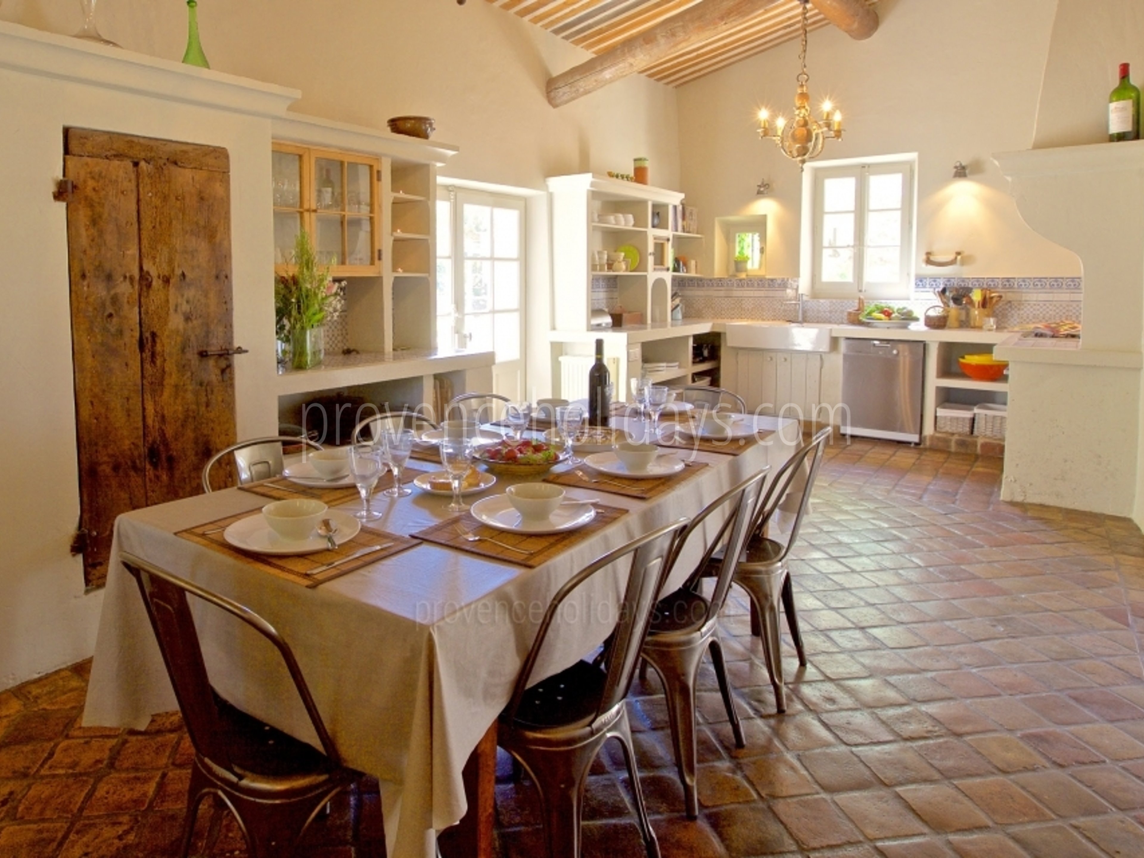 33 - Mas des Lavandes: Villa: Interior