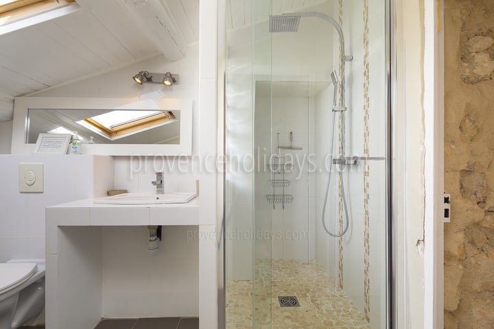 29 - La Garrigue: Villa: Bathroom