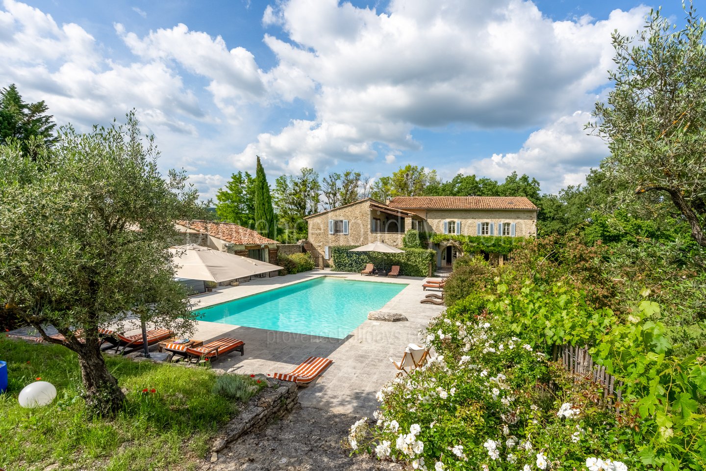 26 - La Bastide Neuve: Villa: Pool