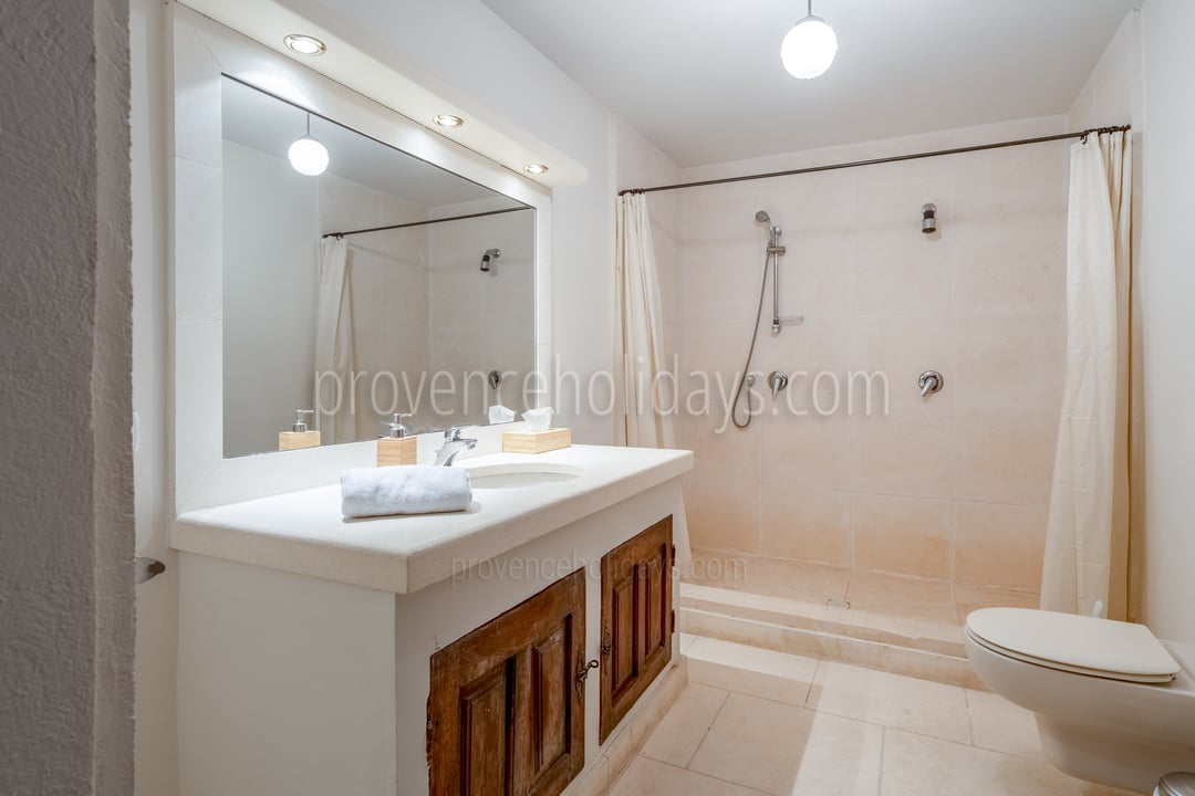 52 - Le Mas de Goult (24): Villa: Bathroom