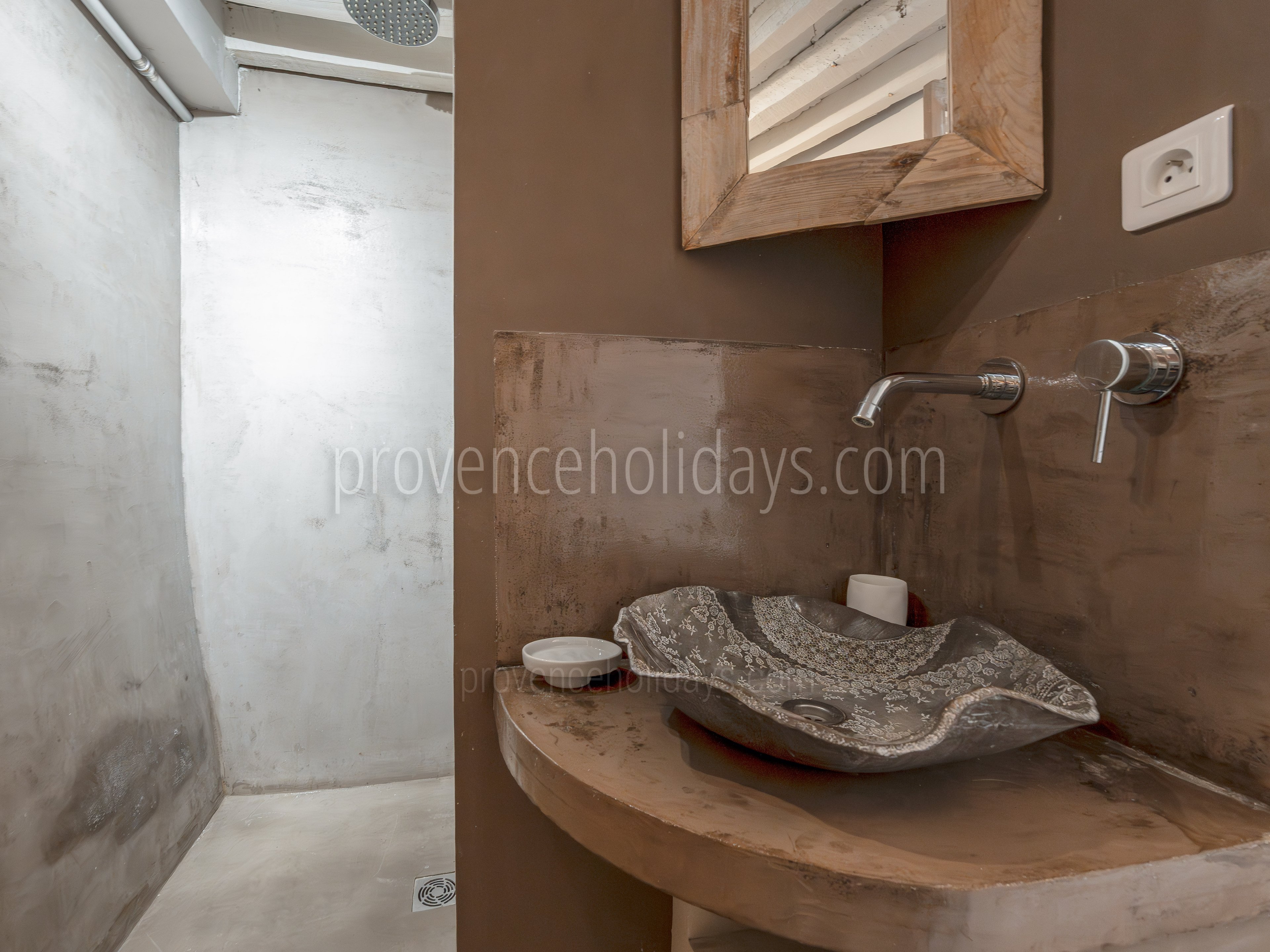 30 - Le Mas de Cabrières: Villa: Bathroom