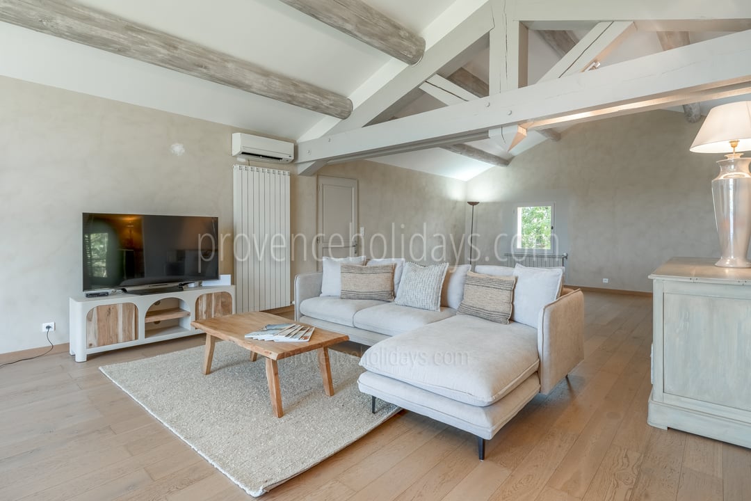 3 - La Maison des Ocres: Villa: Interior