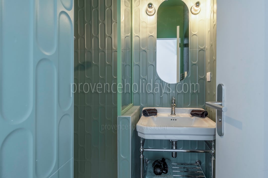 34 - Le Moulin de Gordes: Villa: Bathroom