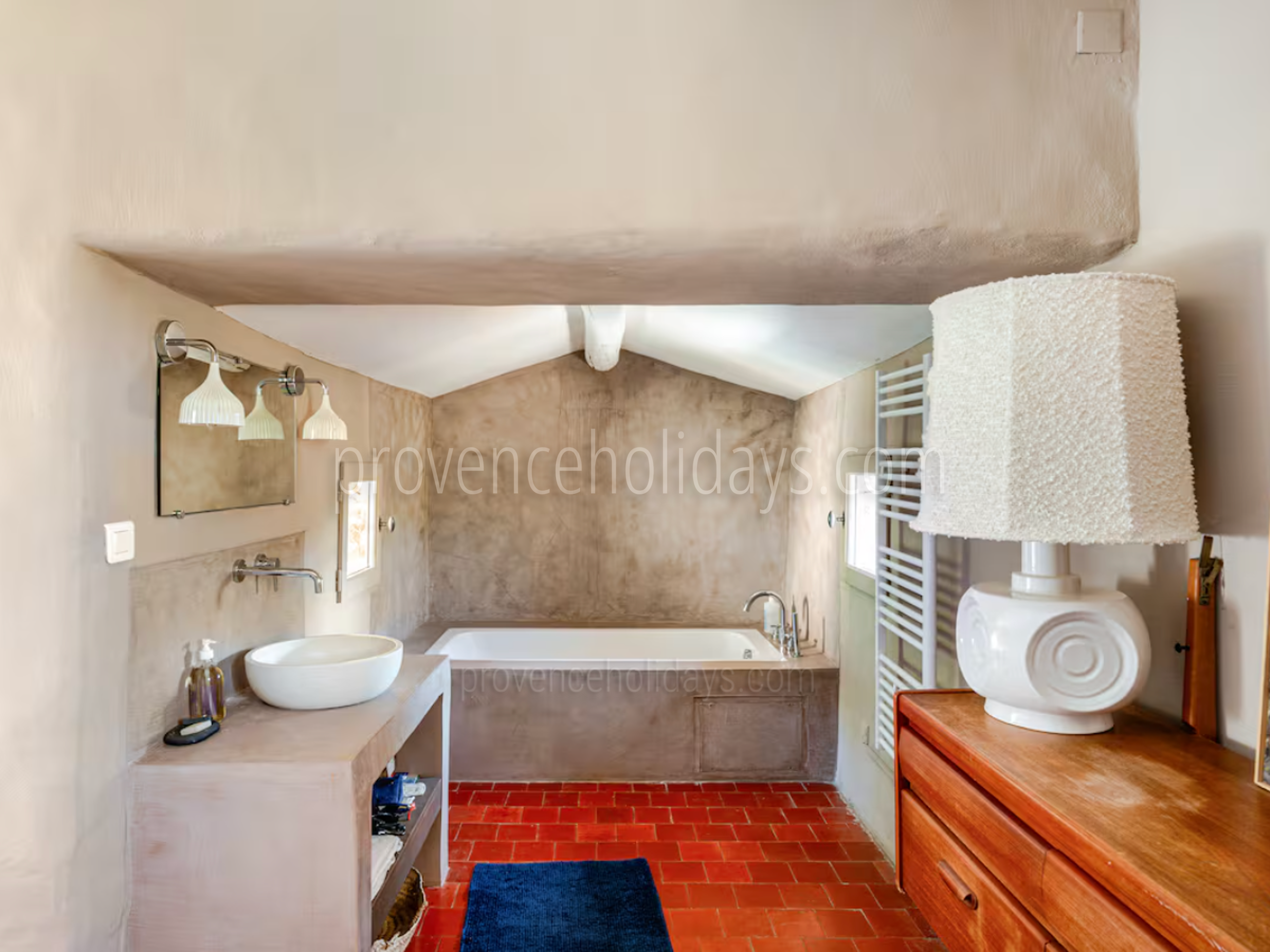 37 - Les Vues du Luberon: Villa: Bathroom