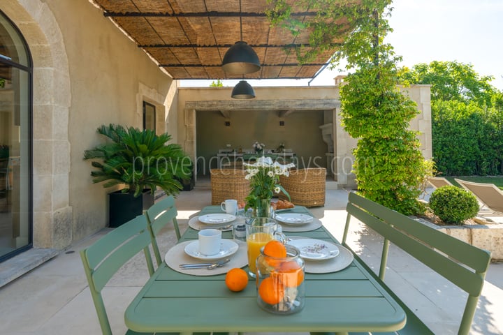 11 - Villa Aubanel: Villa: Exterior