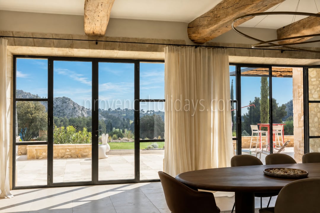 69 - Le Loup des Alpilles: Villa: Interior
