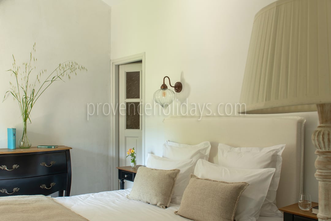 46 - Mas du Carlet: Villa: Bedroom