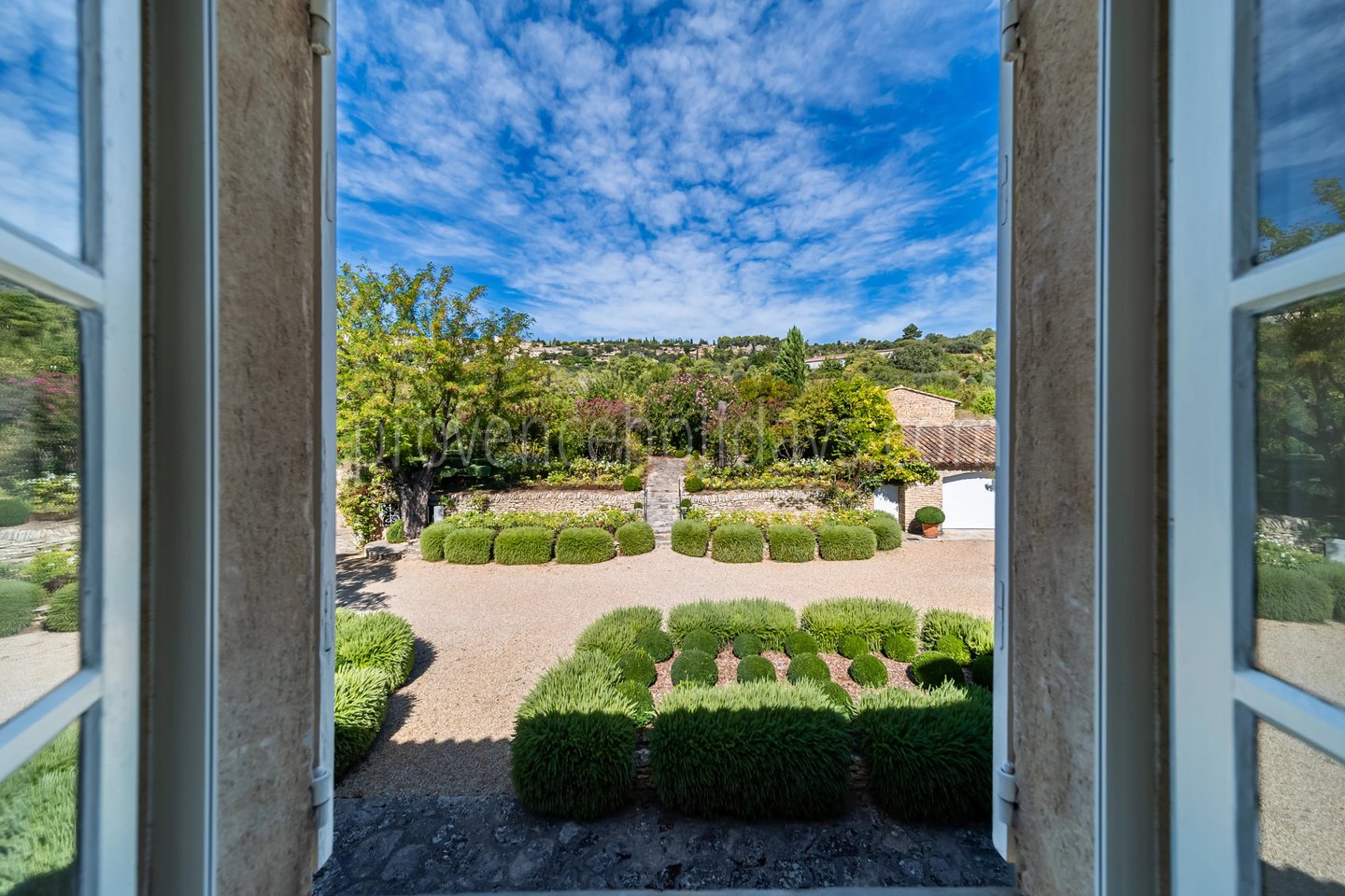 13 - Karaktervolle mas in Gordes: Villa: Exterior