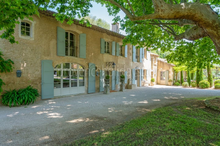 35 - Mas des Chênes Verts: Villa: Exterior
