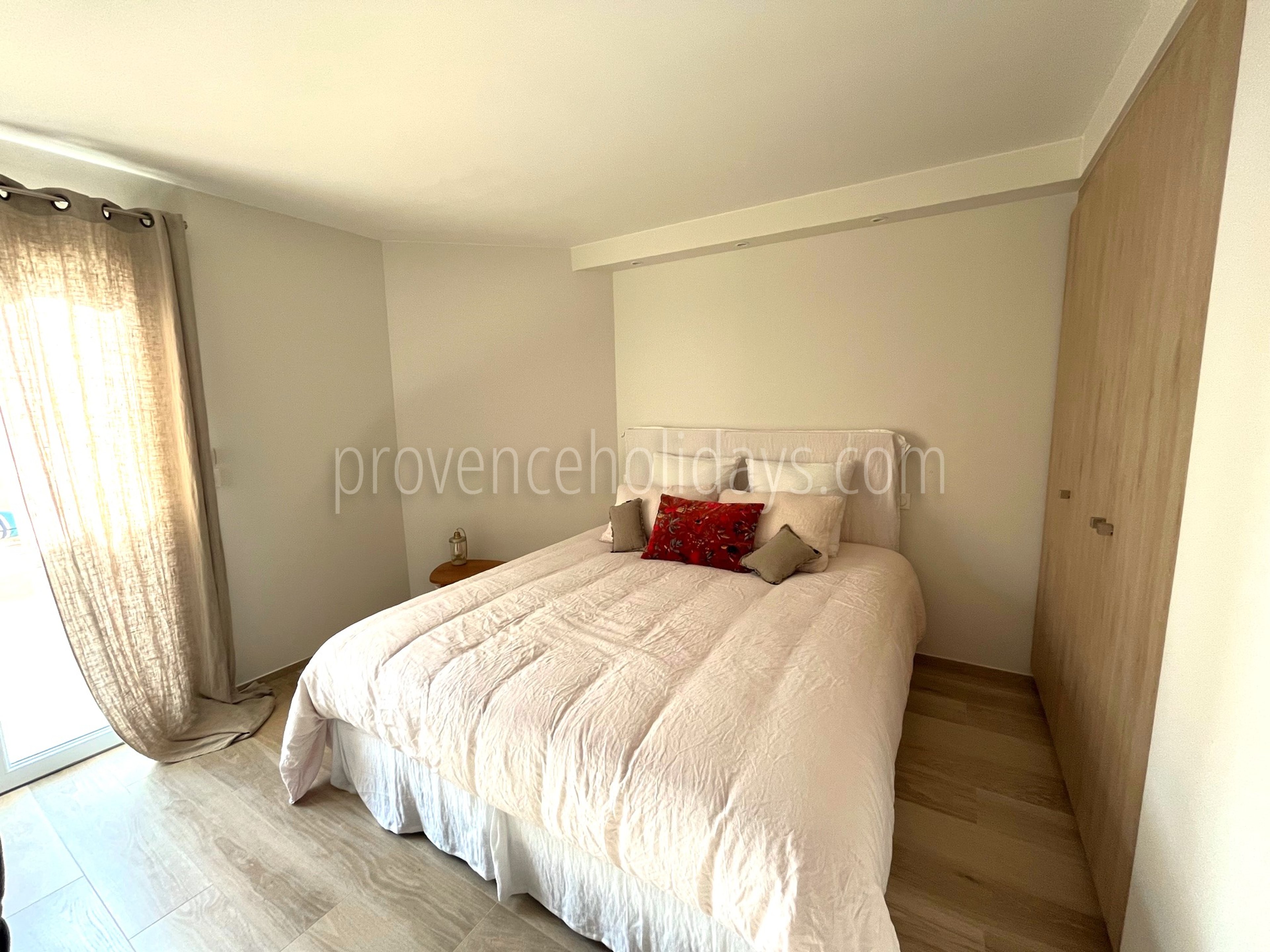 29 - Villa Luminara: Villa: Bedroom
