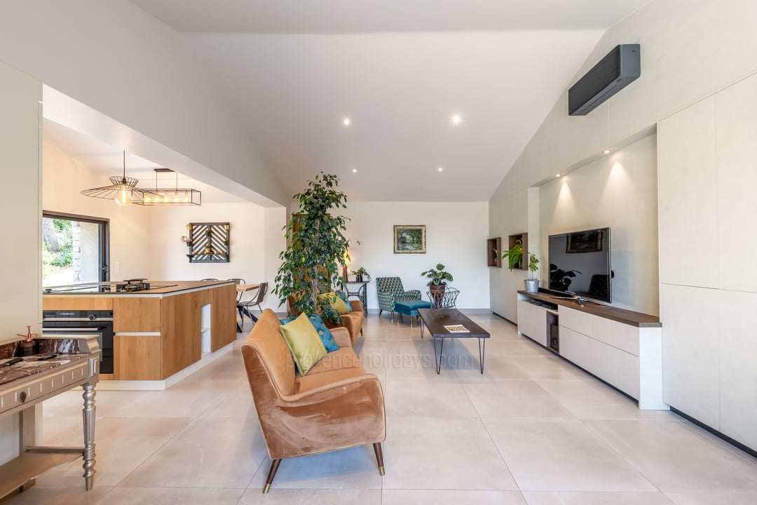 9 - Maison Mistral: Villa: Interior