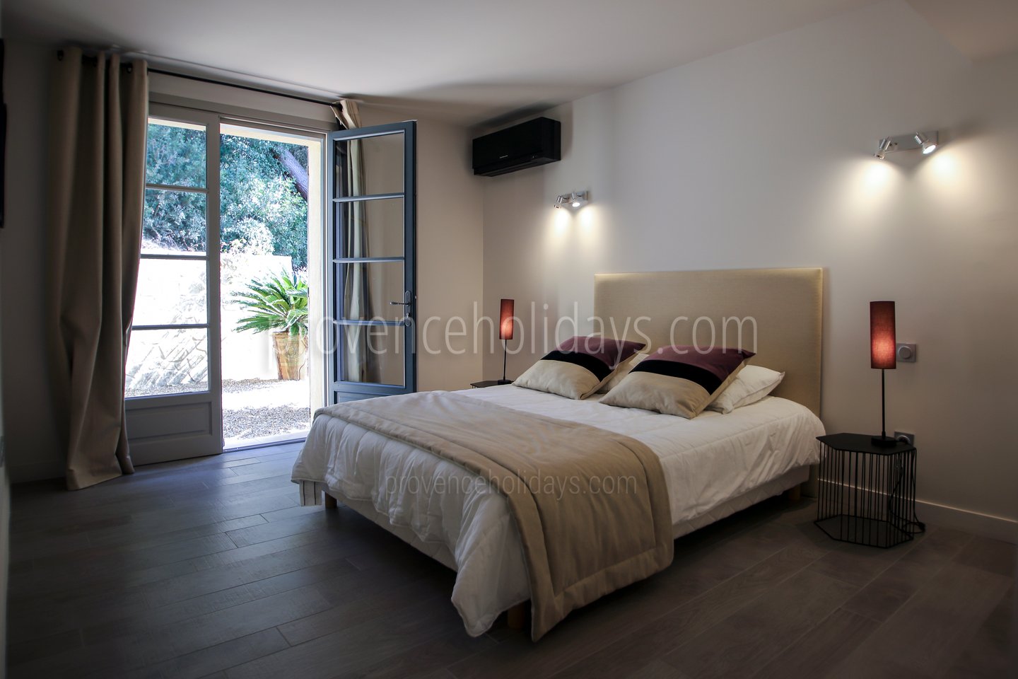 45 - Villa Côté Est: Villa: Bedroom