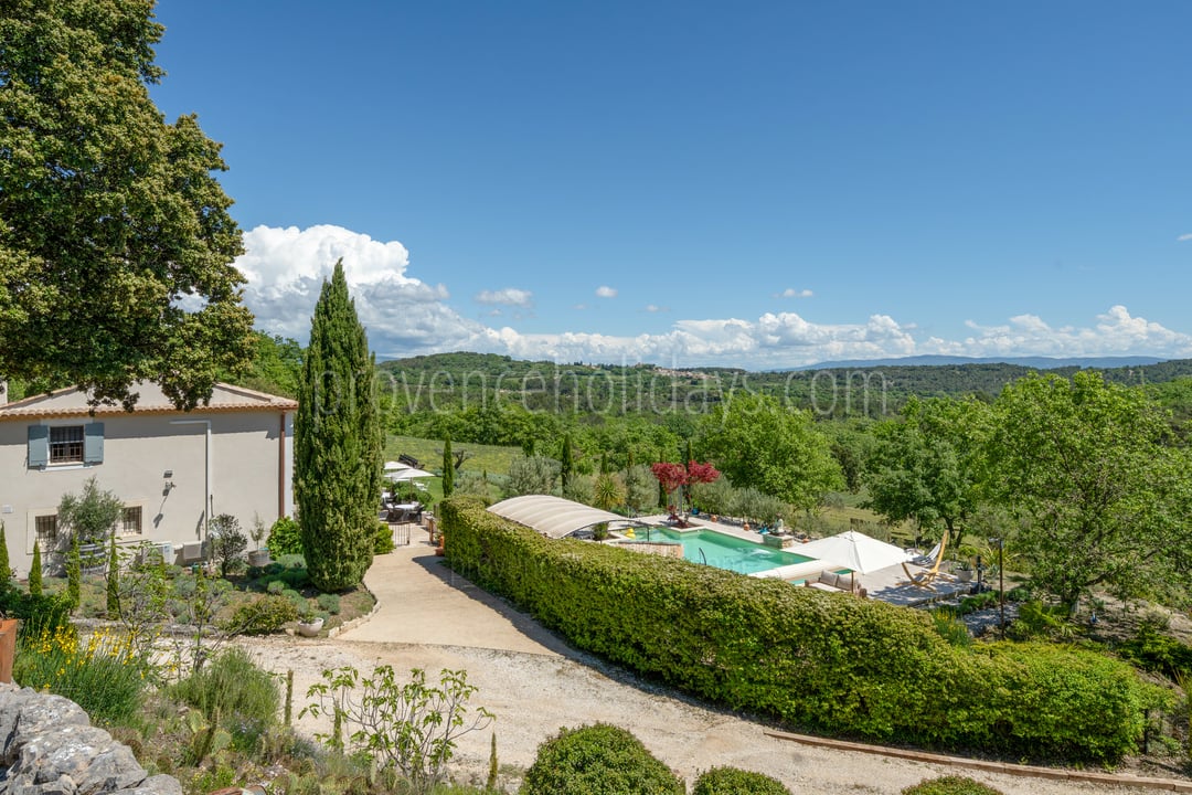 27 - Bastide des Chênes: Villa: Exterior