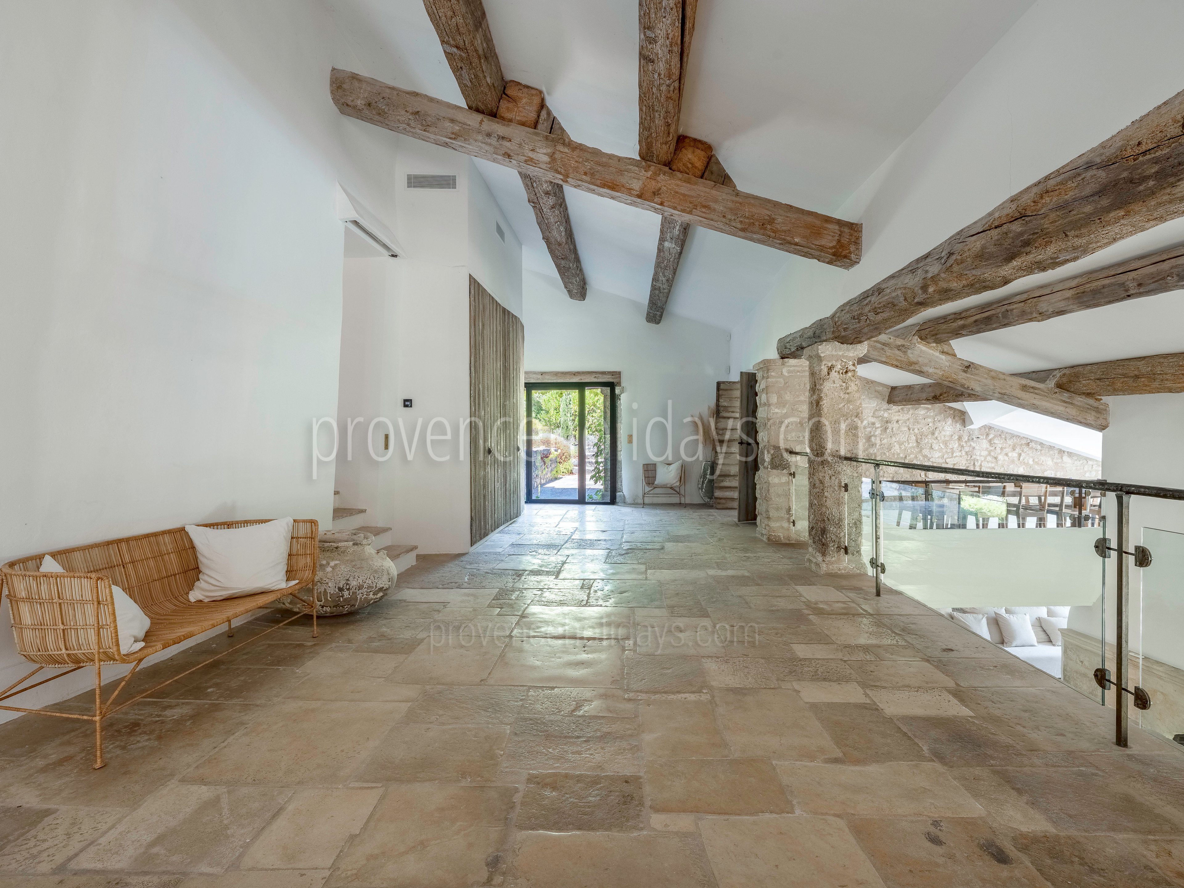 22 - Le Vallon Secret: Villa: Interior