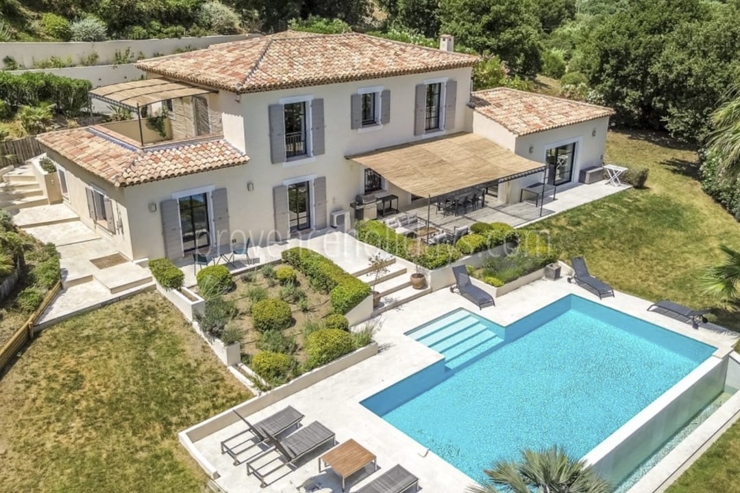 Air-conditioned villa in a private estate in Grimaud