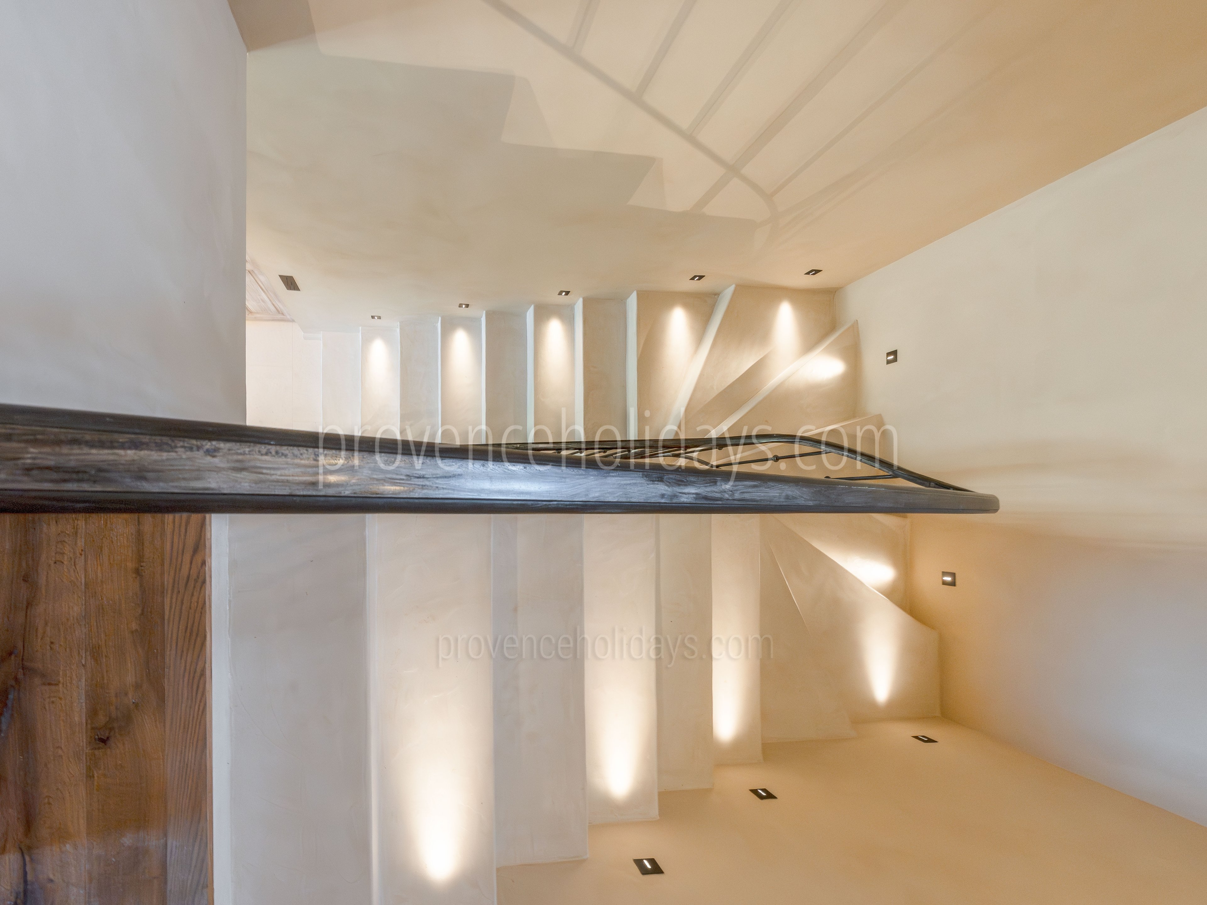 32 - Mas de la Douce Filiole: Villa: Interior